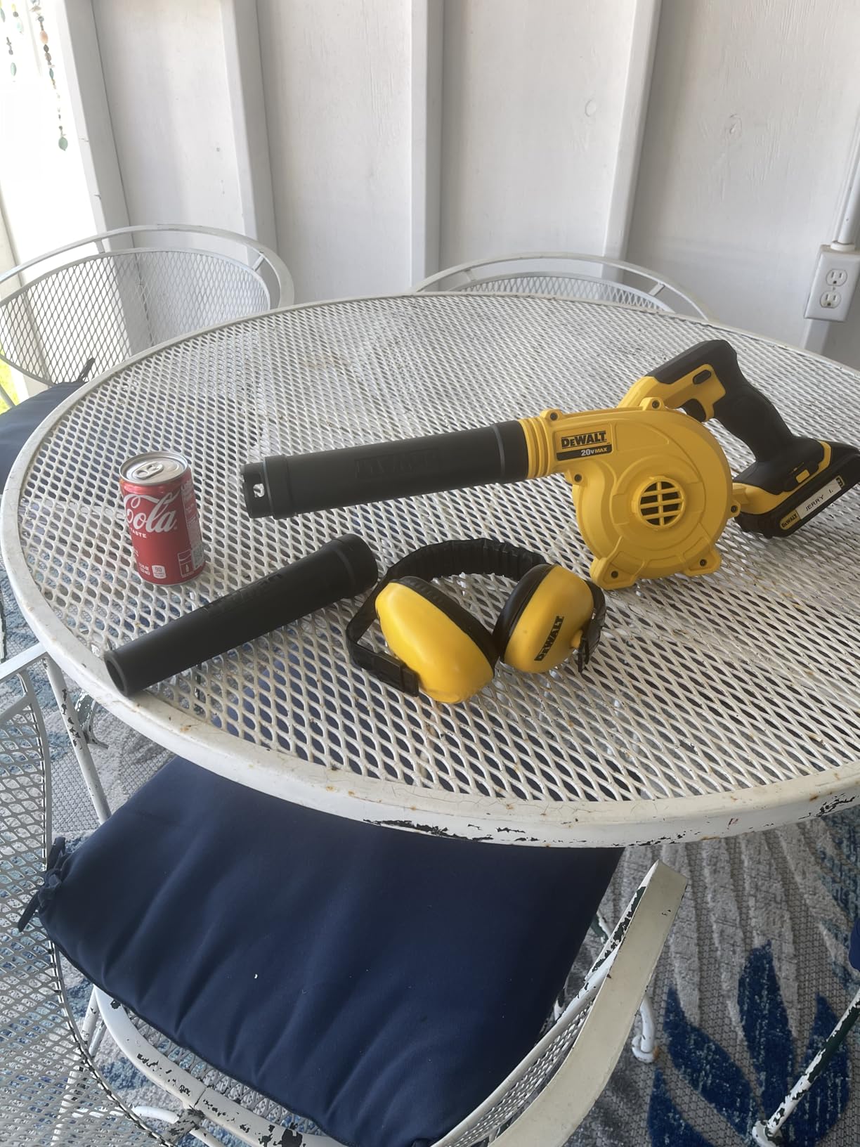 DEWALT 20V MAX Blower, 100 CFM Airflow, Variable Speed Switch, Includes Trigger Lock, Bare Tool Only (DCE100B) | 100 CFM airflow, variable-speed switch, trigger lock, bare tool only customer photo 2