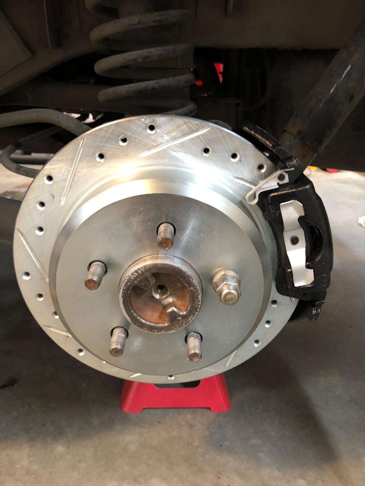 R1 Concepts Front Brake Kit Fits 2015-2019 Nissan Micra customer photo 2
