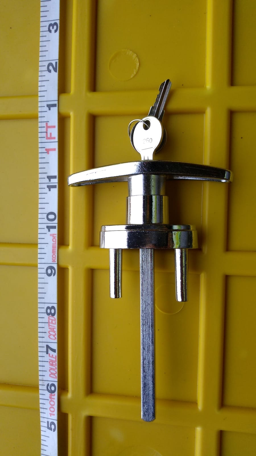 Universal Garage Door Lock Kit with Spring Latch and Keyed Handle customer photo 1