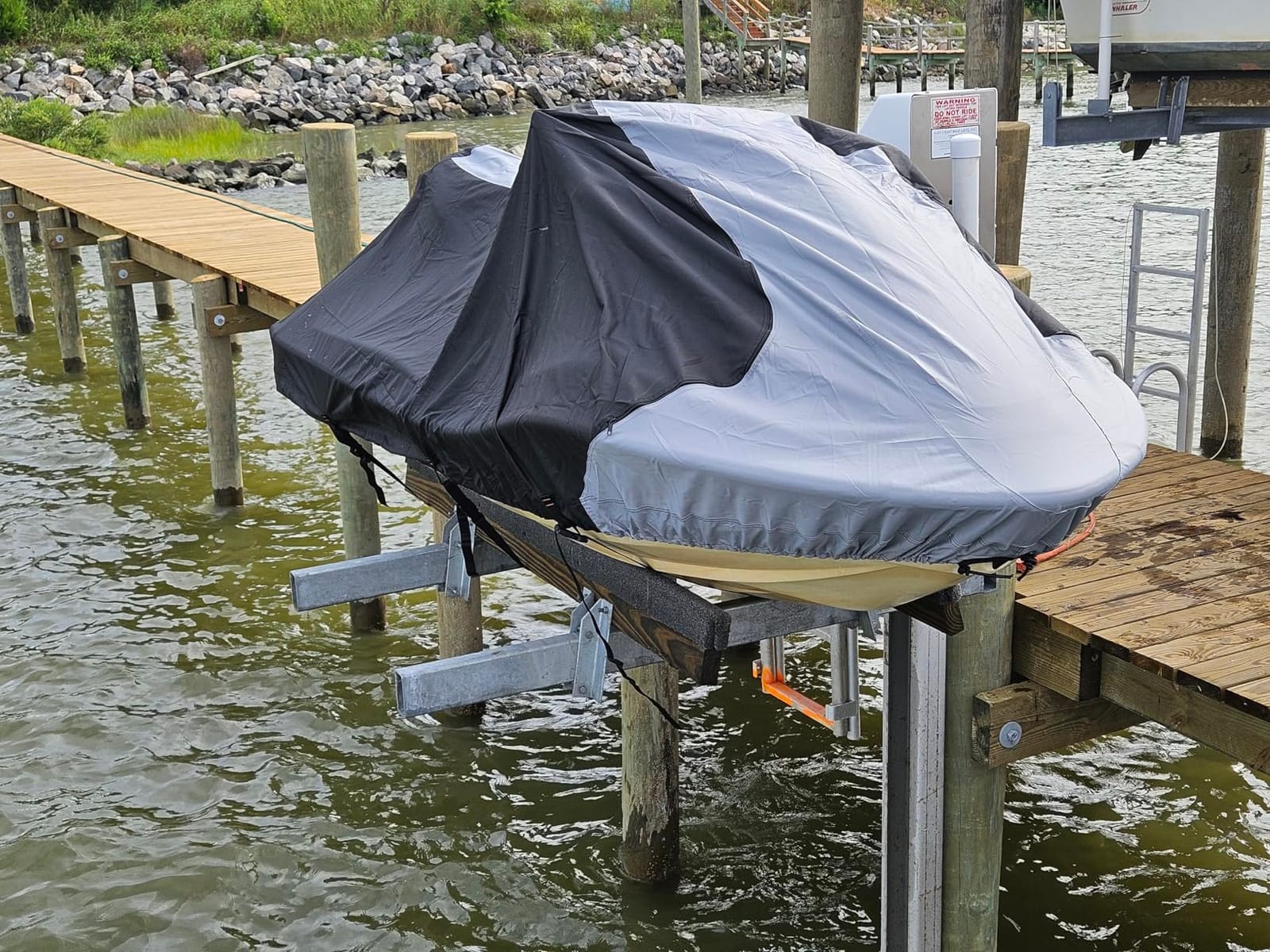 Trailerable Jet Ski Cover, Waterproof Marine Grade 600D Heavy Duty Polyester PWC Cover Gray/Black Color Fits from 126