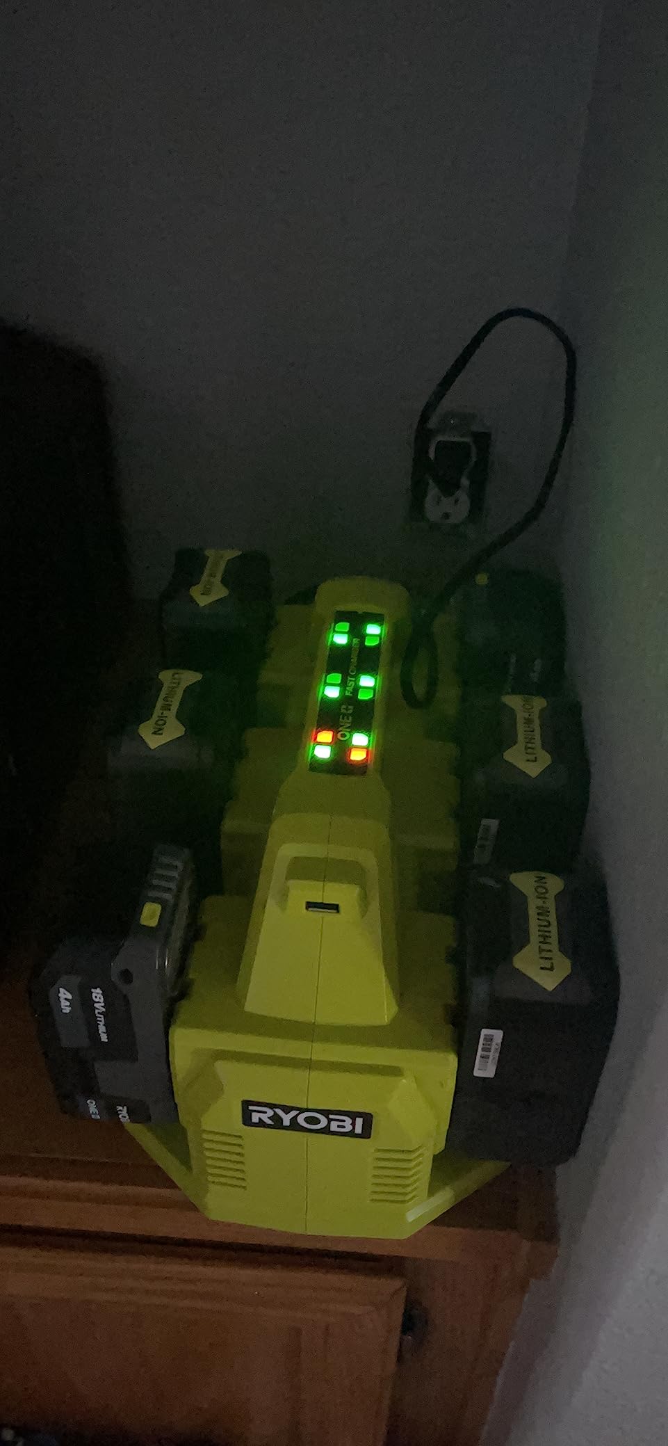 RYOBI P135 18V One+ 6 Port Lithium Ion Battery Supercharger (18V Batteries Not Included/Charger Only) customer photo 1