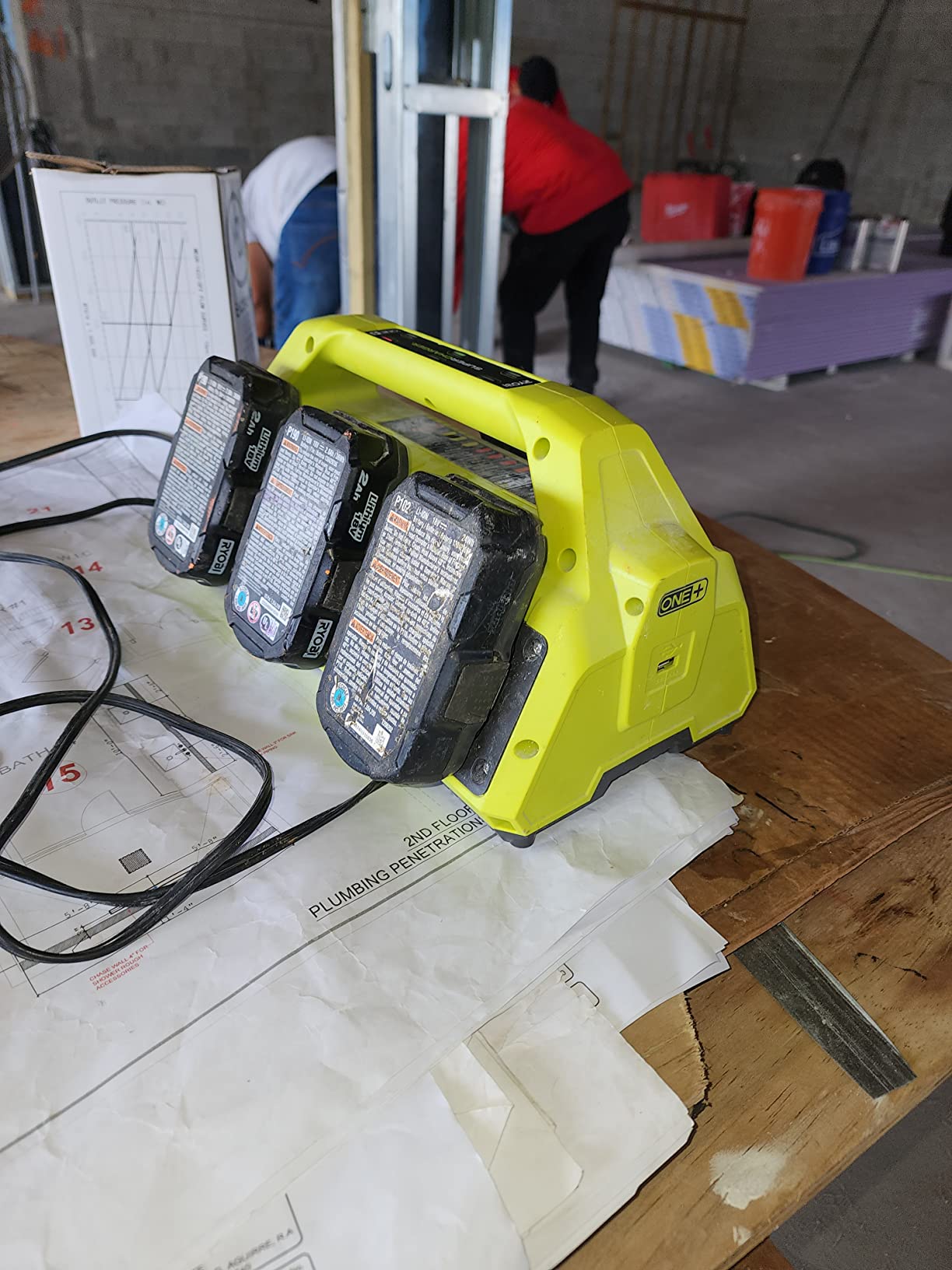 RYOBI P135 18V One+ 6 Port Lithium Ion Battery Supercharger (18V Batteries Not Included/Charger Only) customer photo 2
