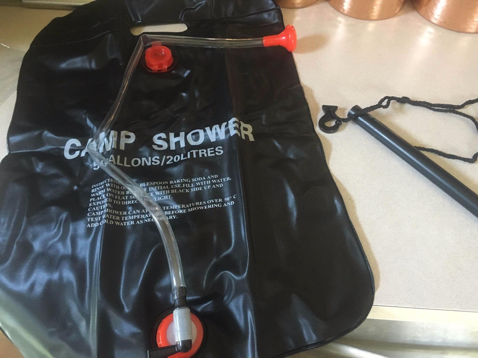 Solar Shower Bag, 5 gallons/20L Solar Heating Camping Shower Bag Temperature Indicator Hot Water 45°C Hiking Climbing C1004 customer photo 1