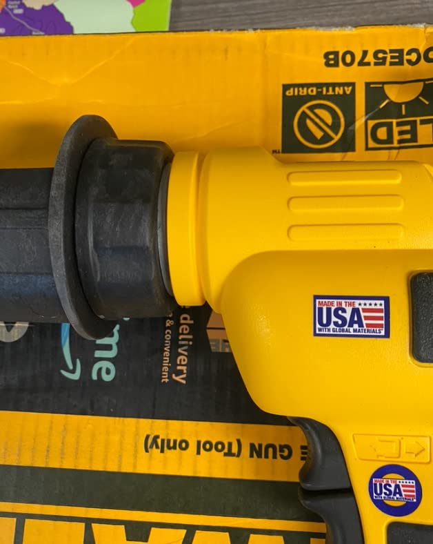 DEWALT 20V MAX* Cordless Caulking Gun, 29oz, Tool Only (DCE570B) customer photo 1