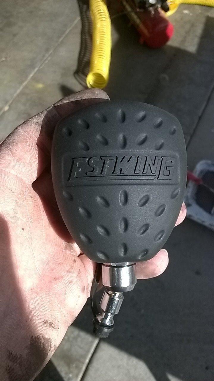 Estwing EMPN Pneumatic Mini Palm Nailer with Magnetic Tip customer photo 2