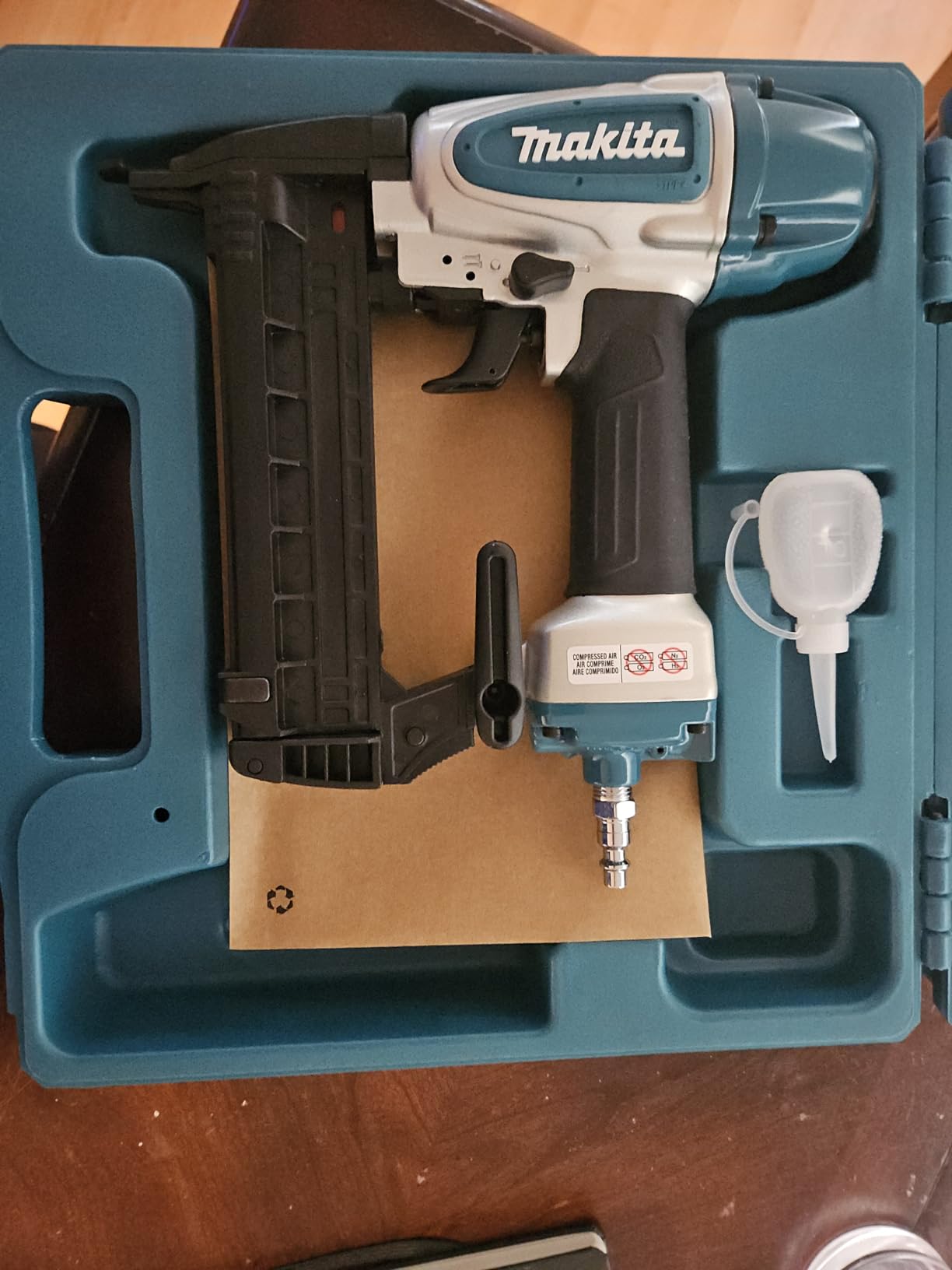 Makita AT638A 1/4