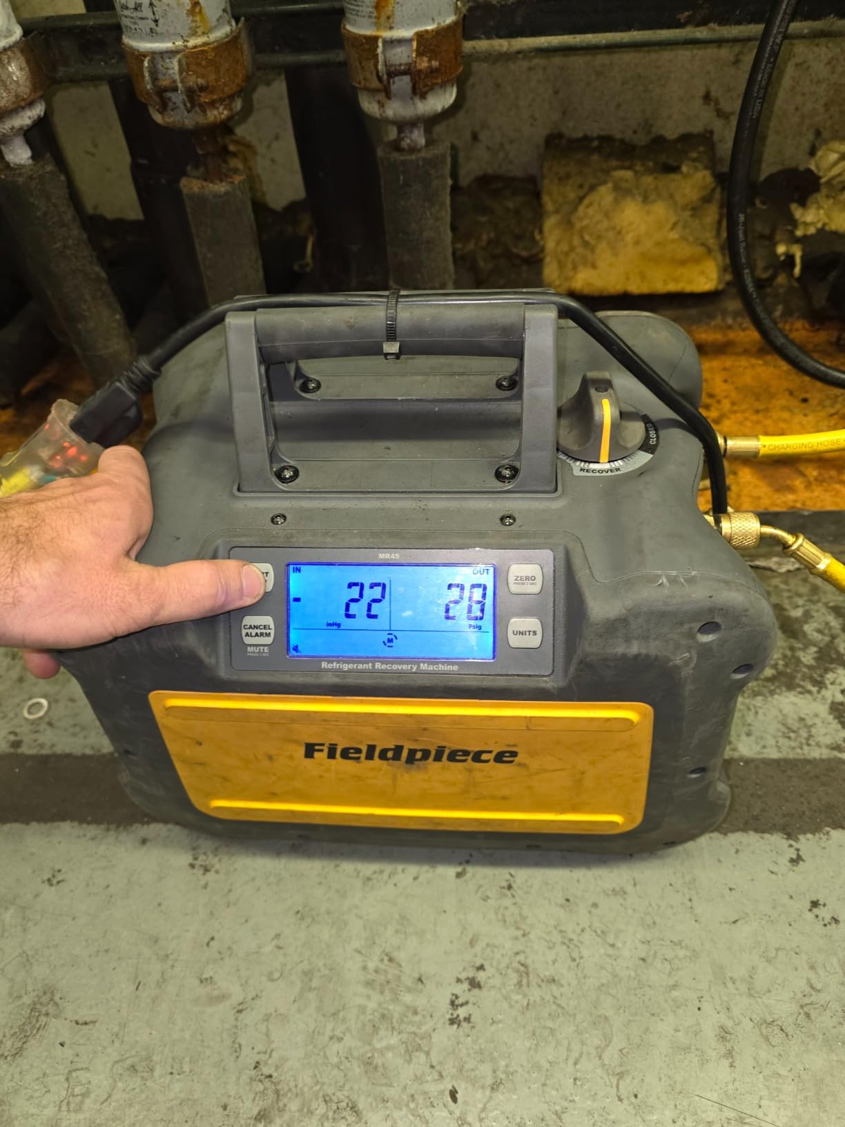 Fieldpiece - MR45 Lightweight Digital Refrigerant Recovery Machine - Wide Operating Voltage with Easy Access Ports - A2L Compatible customer photo 2
