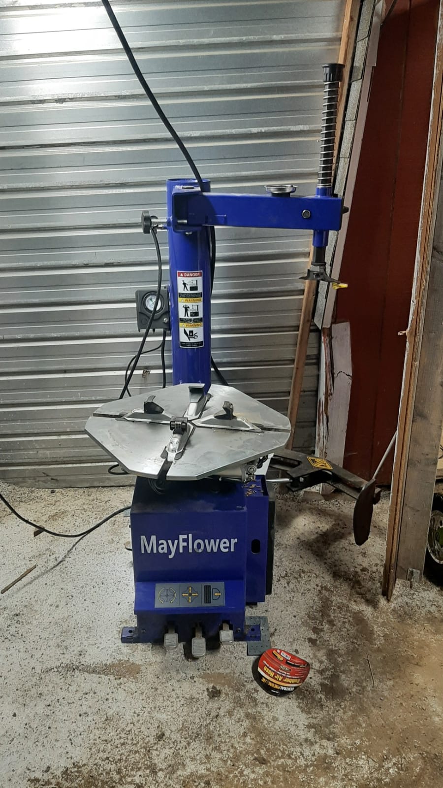 Mayflower - 1.5 Horse Power Tire Changer Wheel Changers Machine Rim clamp 950 Bead Blaster / 1 Year Full Warranty customer photo 2