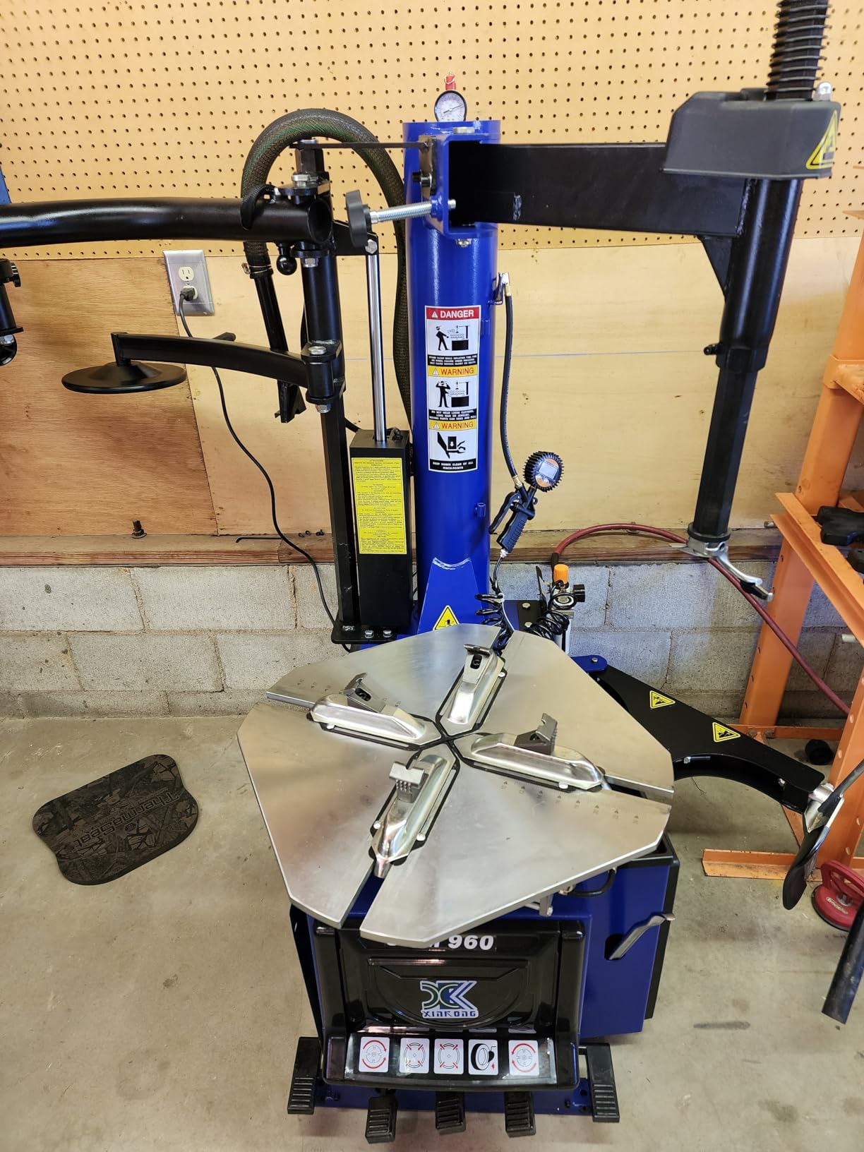 XK Tire Changer and Balancer Combo 37 in Tire Machine, 110V,2.0HP,960-690 customer photo 1