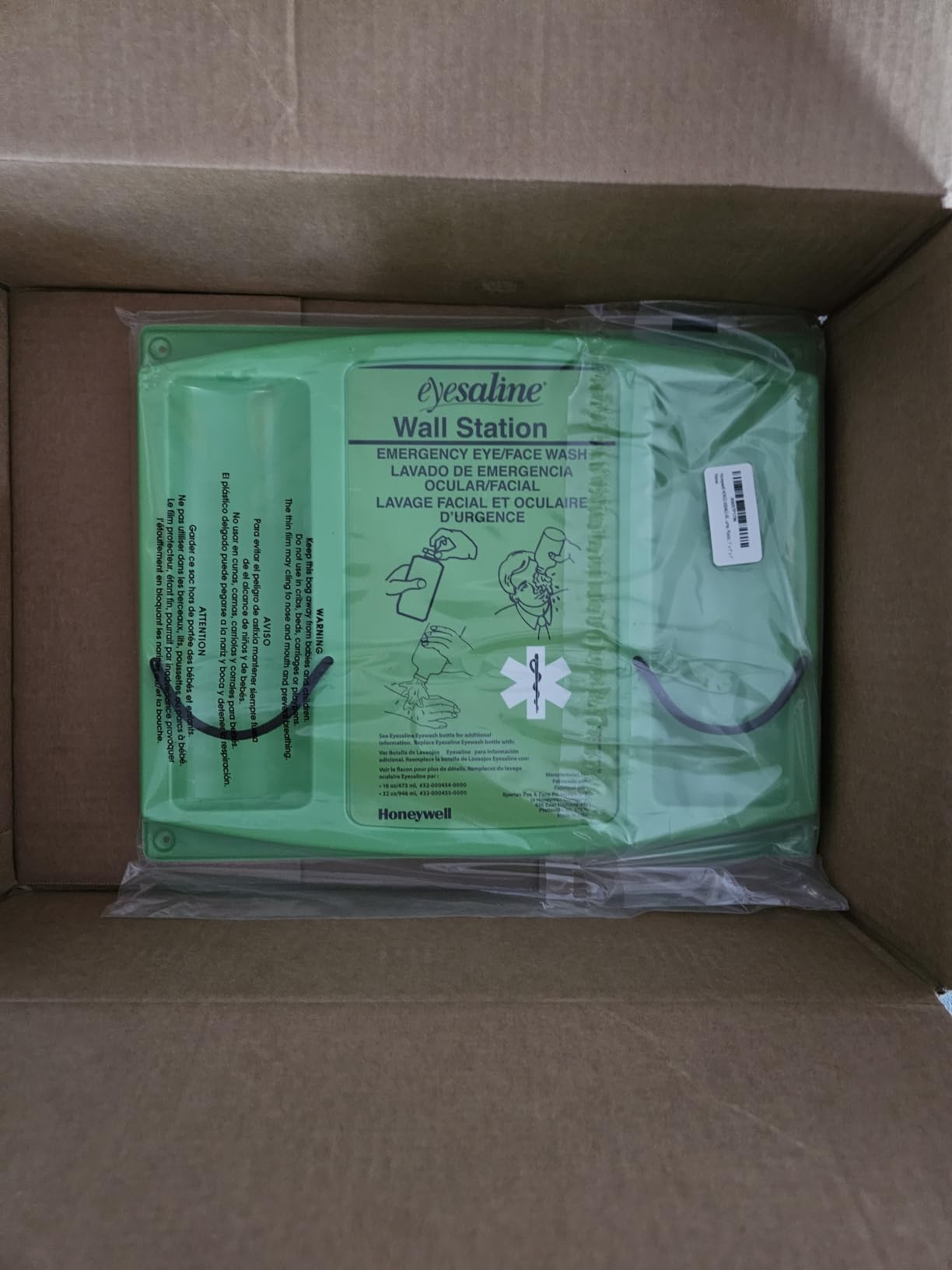 Honeywell HON32-000462-0000 Fend-all 32 oz. Double Bottle Eyesaline Sperian Sterile Eye Wash Wall Station, English, 15.34 fl. oz. Volume, Plastic, 1