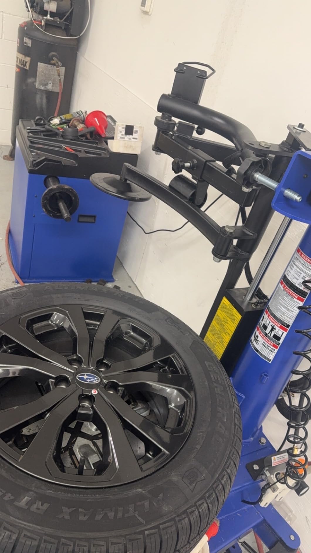 XK Tire Machine and Balancer Combo 37 in,110V,2.0HP,960-690 customer photo 1