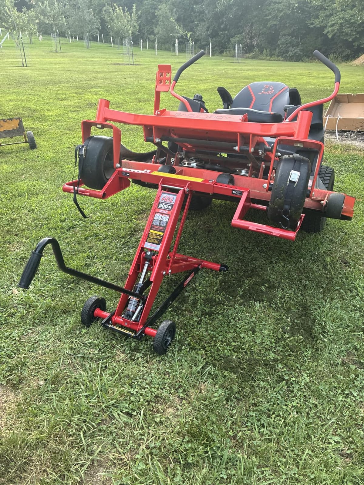 MoJack HDL500 45501 Hydraulic Lift Jack, 500 lb, ZTR & Rider, Locking Bar customer photo 1