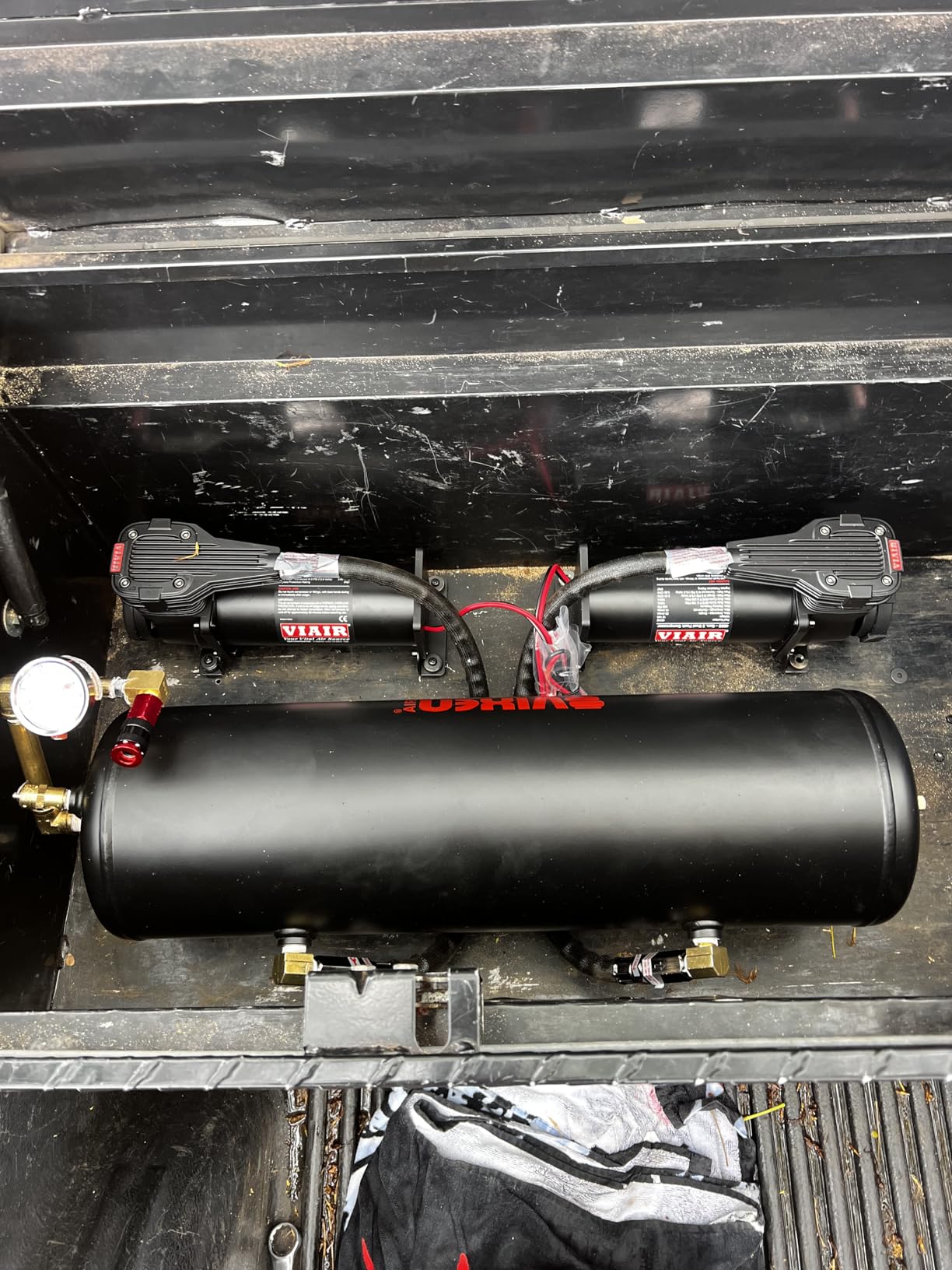 VIAIR 485C Dual 12V Air Compressor Kit, 200 PSI, Continuous Duty, Platinum customer photo 2