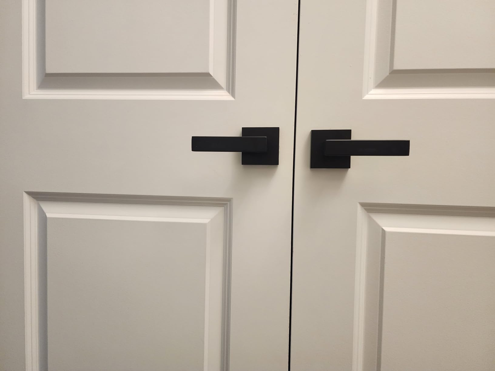 KNOBWELL Exterior Door Handle Heavy Duty Keyed Entry Door Lever Set(Not Keyed Alike) Entrance Handleset, Matte Black Finish, Left or Right Handing Door Handle 2.13 lb One Lever customer photo 1
