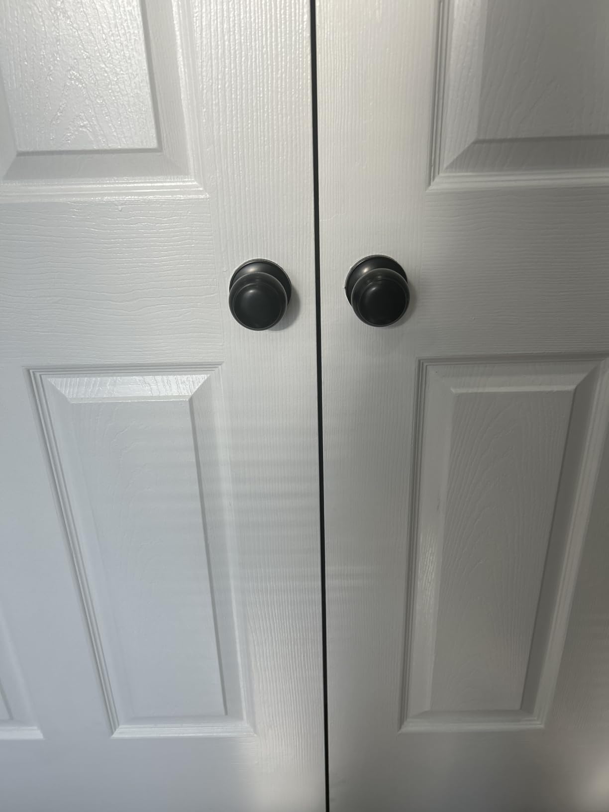 Amazon Basics Exterior Door Knob With Lock, Coastal, Easy to Install, Matte Black customer photo 2