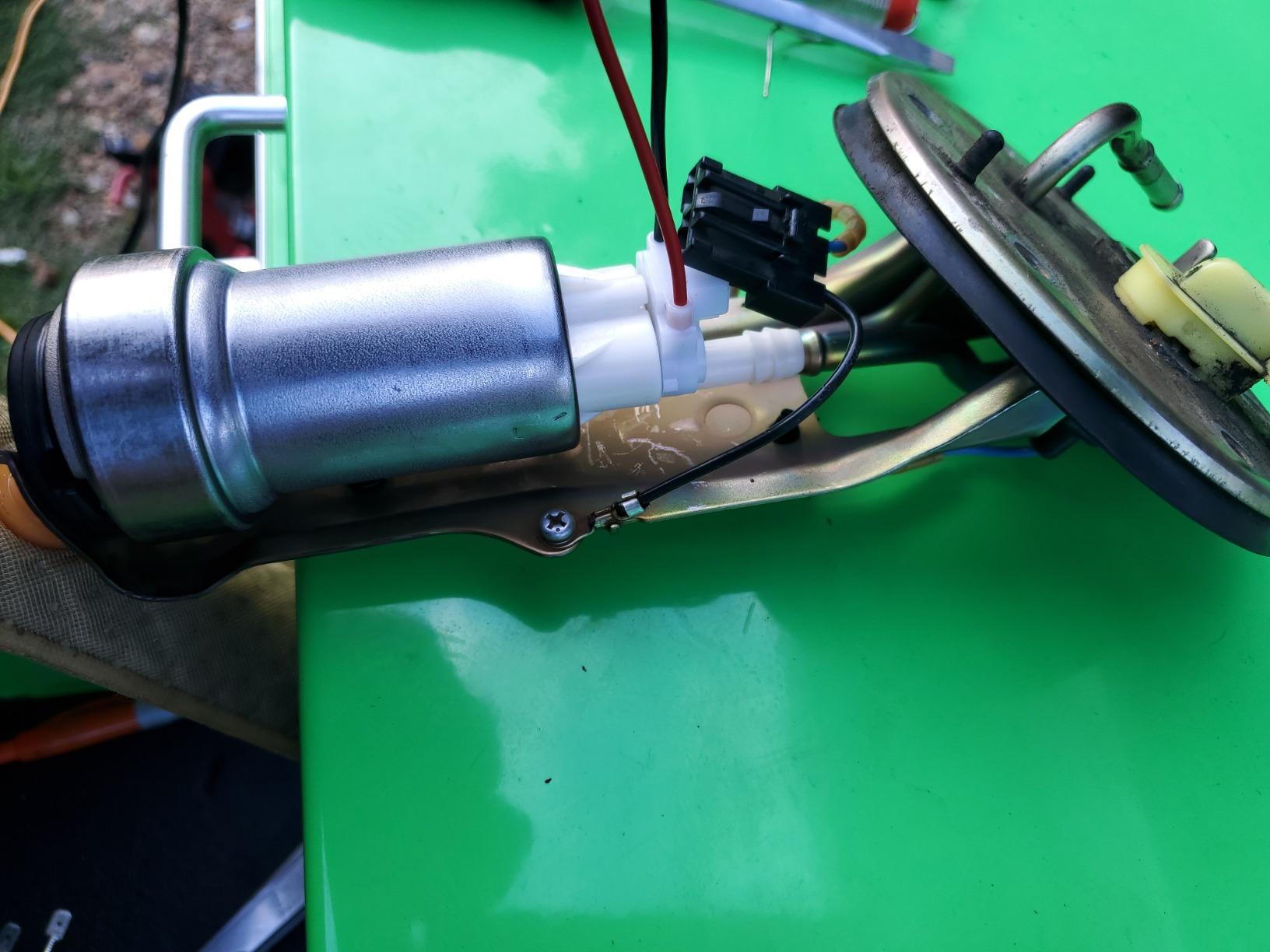 WALBRO HELLCAT 525LPH F90000285 FUEL PUMP - (UNIVERSAL E85 ETHANOL) ULTRA HIGH-PERFORMANCE - TI AUTOMOTIVE customer photo 2