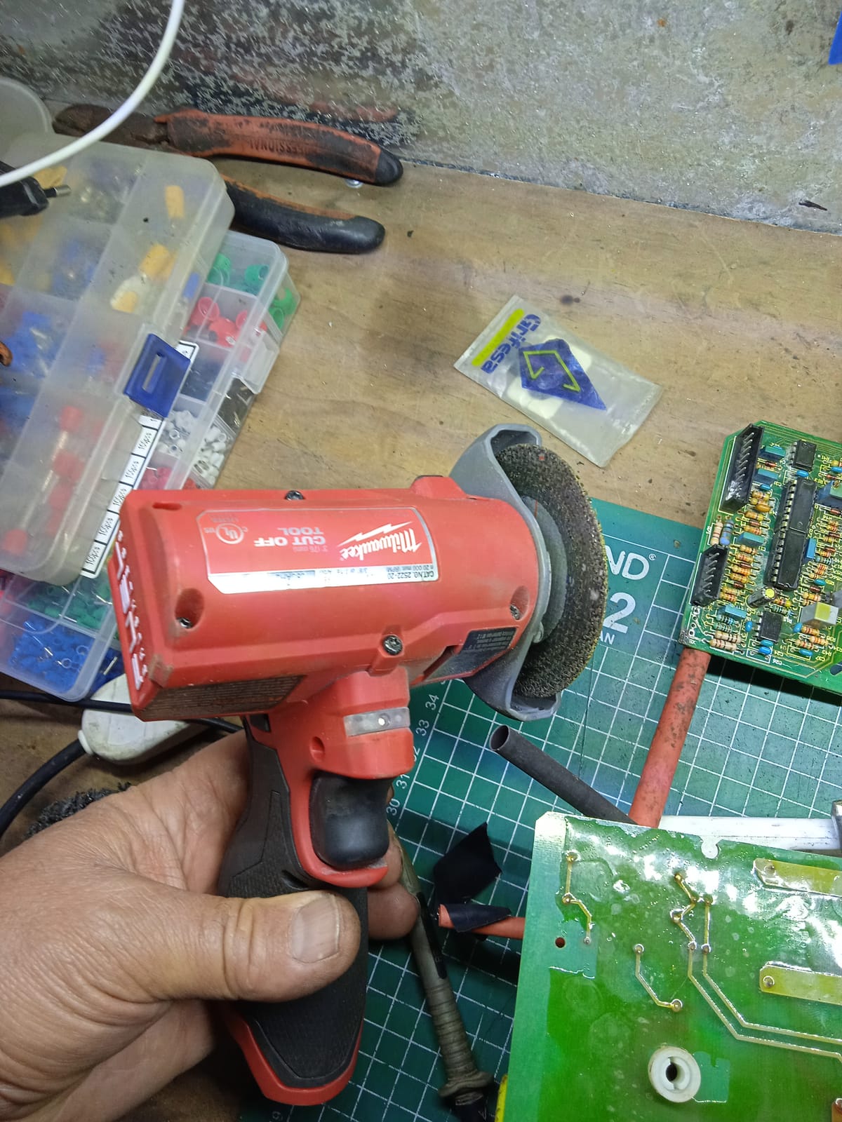 Milwaukee's Cut-Off Tool,12V, Bare Tool (2522-20) customer photo 2