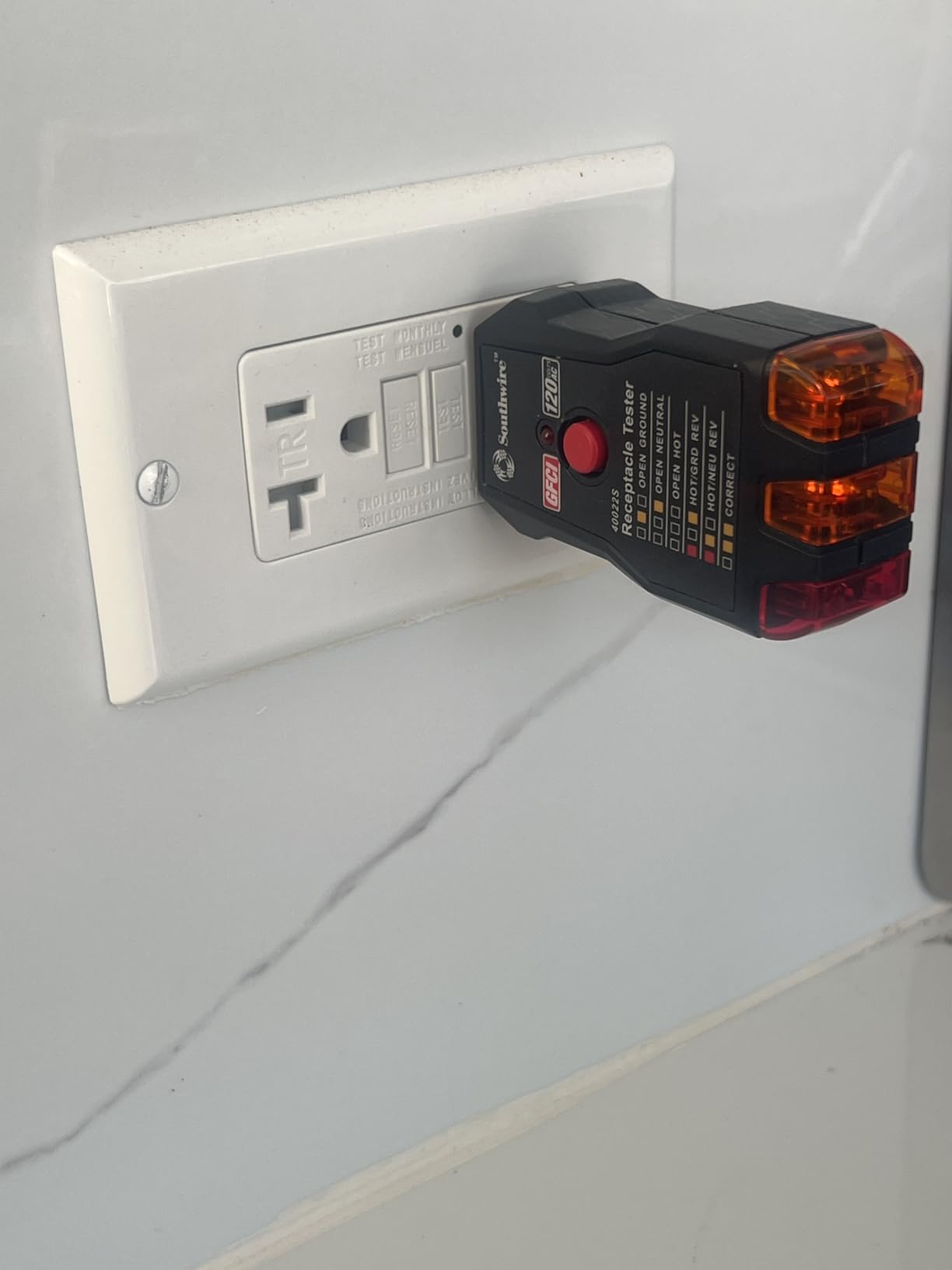 Southwire GFCI Receptacle Tester - Push-Button Outlet Tester for Fast & Accurate Wiring Checks - Compact & Durable Housing - 7 Test Functions customer photo 2