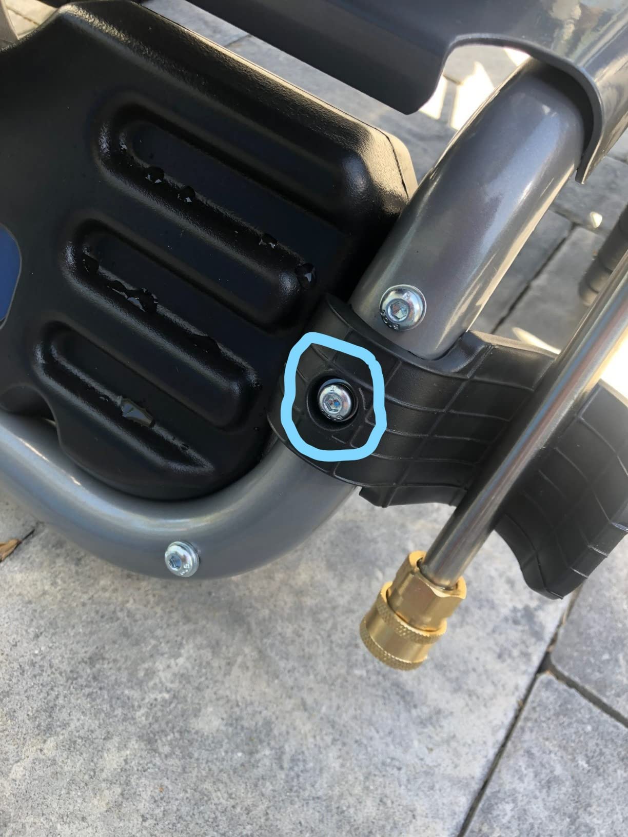 Westinghouse WPX3200 Gas Pressure Washer, 3200 PSI and 2.5 GPM, Onboard Soap Tank, Spray Gun and Wand, 5 Nozzle Set, for Cars/Fences/Driveways/Homes/Patios/Furniture customer photo 1