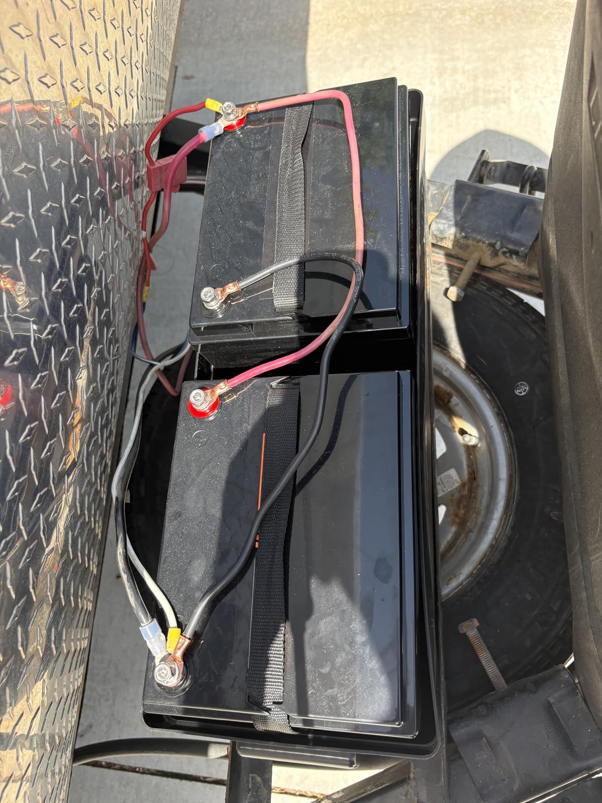Camco Double Battery Box - Safely Store RV (& More) Batteries - USA Made customer photo 2