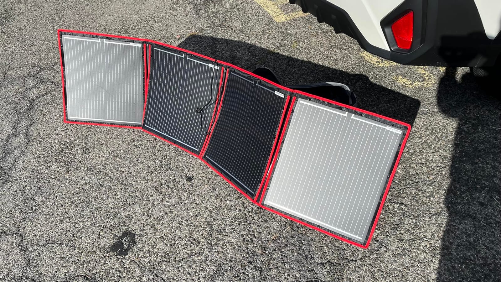 DOKIO 150W Portable Foldable Solar Panel Kit with Charge Controller customer photo 2