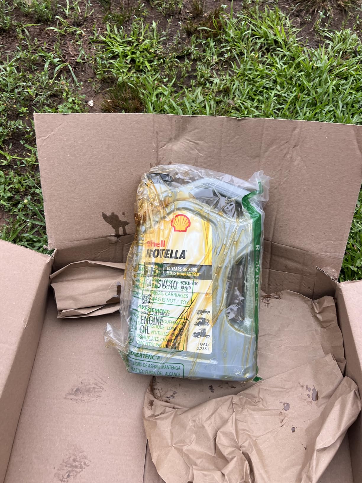Shell Rotella 550046213-2PK T5 Synthetic Blend 15W-40 Diesel Engine Oil (2.5 Gallon, Case of 2) customer photo 1