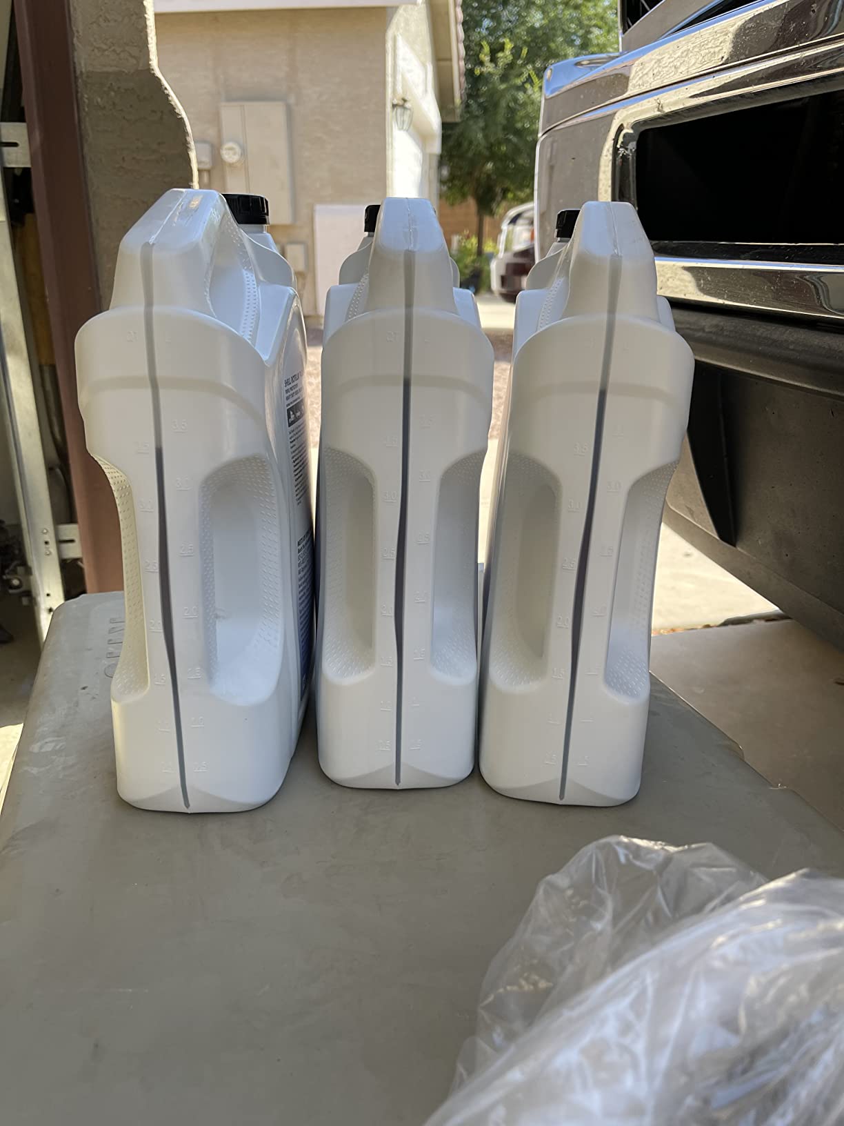 Shell Rotella T4 Triple Protection 15W-40 Diesel Engine Oil, 1 Quart (6 Pack) customer photo 2