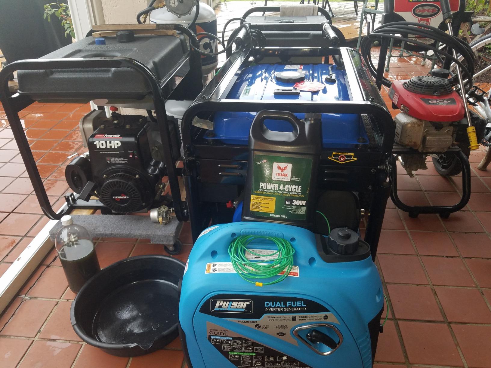 TRIAX Power 4-Stroke 10W-30 Full Synthetic 4-Cycle Small Engine Motor Oil | For Lawnmower, Generator, Tractor, Log Splitter, Snow Blower, Pressure Washer, Cement Mixer, and More (1 Quart) customer photo 2