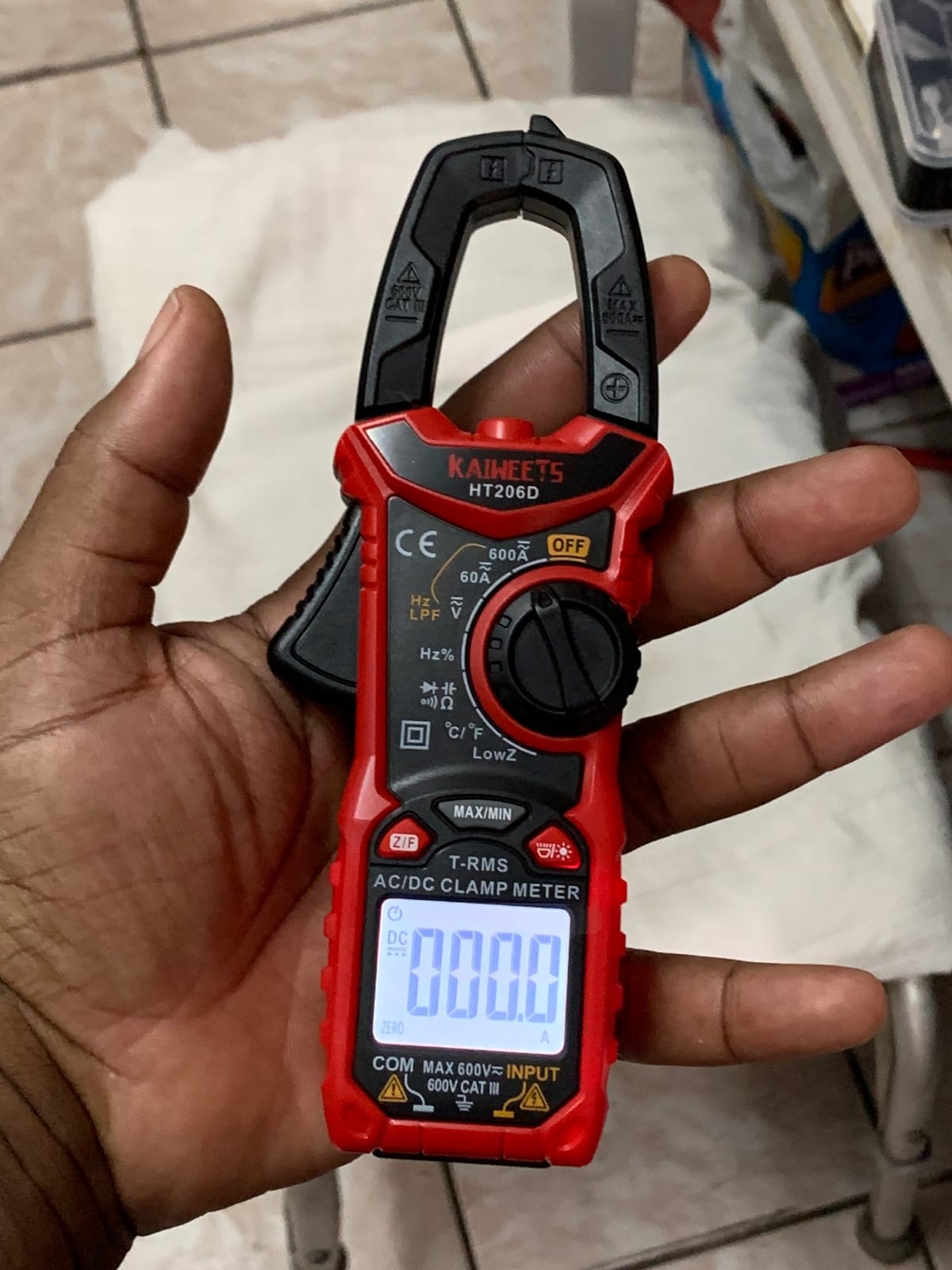 KAIWEETS HT206D Digital Clamp Meter T-RMS 6000 Counts, Multimeter Voltage Tester Auto-ranging, Measures Current Voltage Temperature Capacitance Resistance Diodes Continuity Duty-Cycle (AC/DC Current) customer photo 1