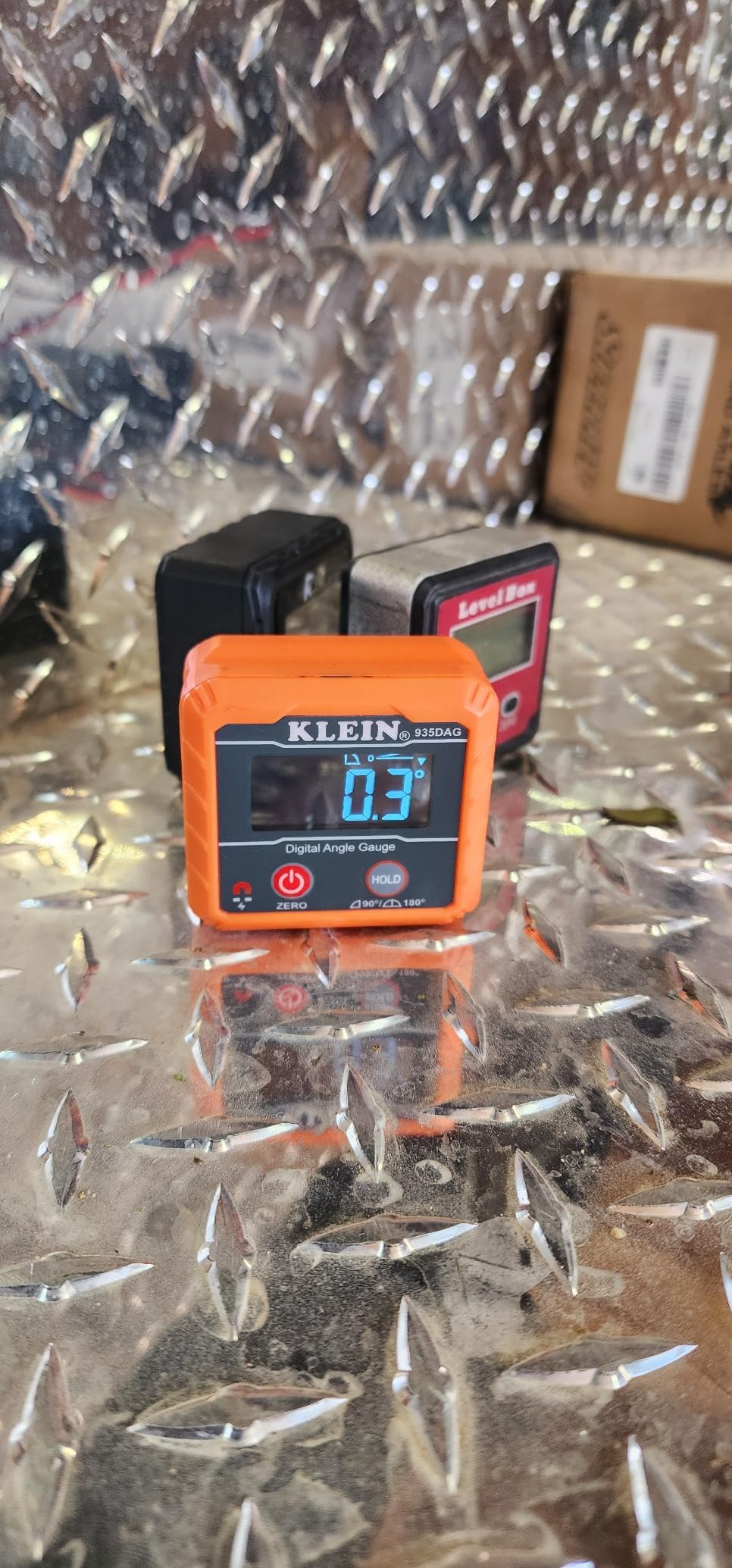Klein Tools 935DAG Digital Electronic Level and Angle Gauge customer photo 2