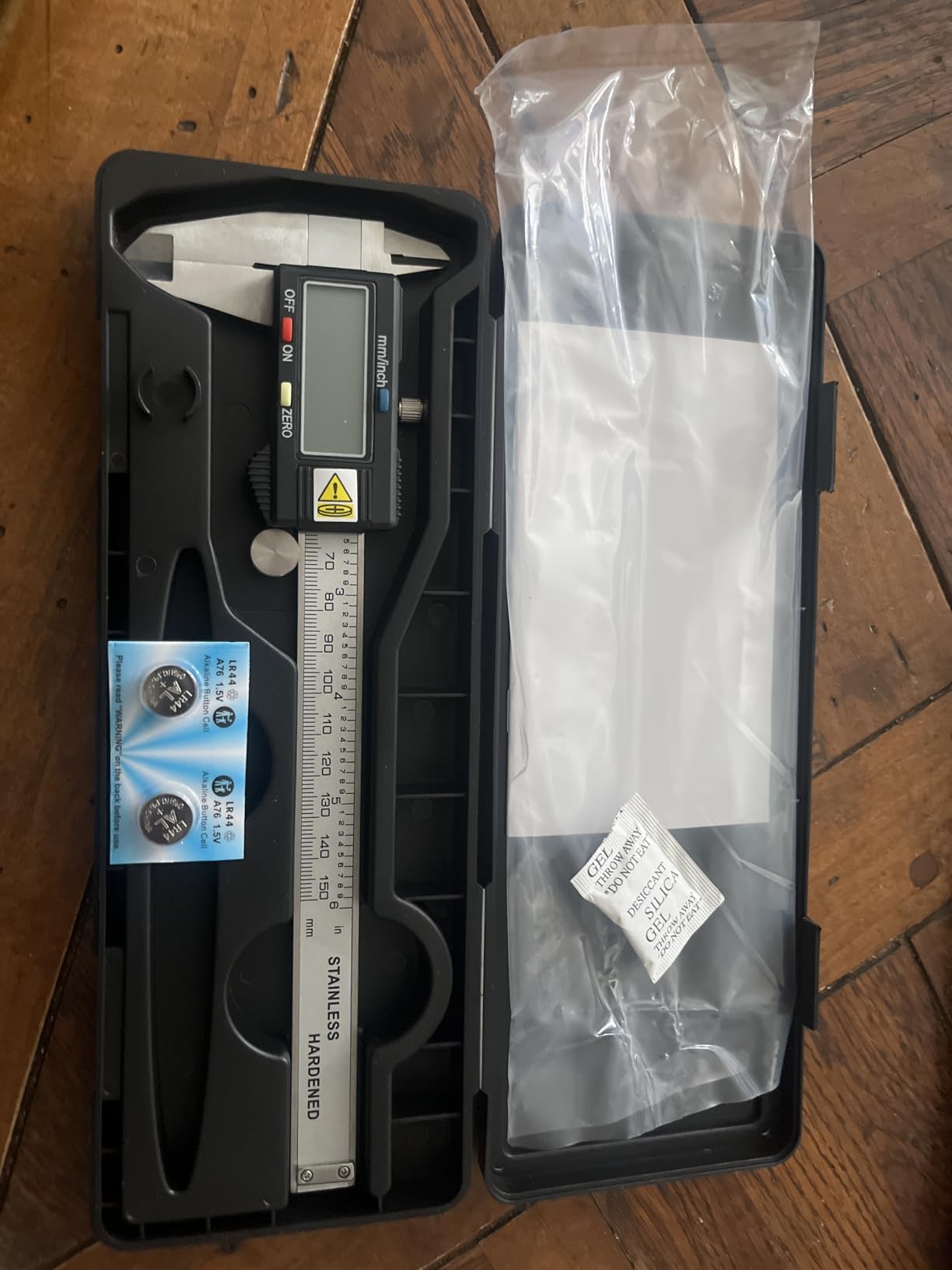 Caliper Measuring Tool, Qfun Vernier Digital Caliper Stainless Steel 6 Inch/150mm, Digital Micrometer Waterproof, Easy Switch from Inch to Millimeter, Large LCD Screen customer photo 2
