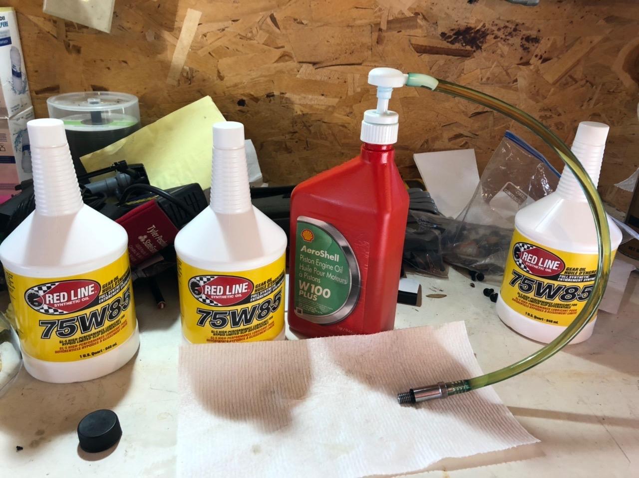 Red Line 50104 75W85 GL-5 Full Synthetic Gear Oil for Hypoid Limited Slip Differentials - 2 Quarts customer photo 1