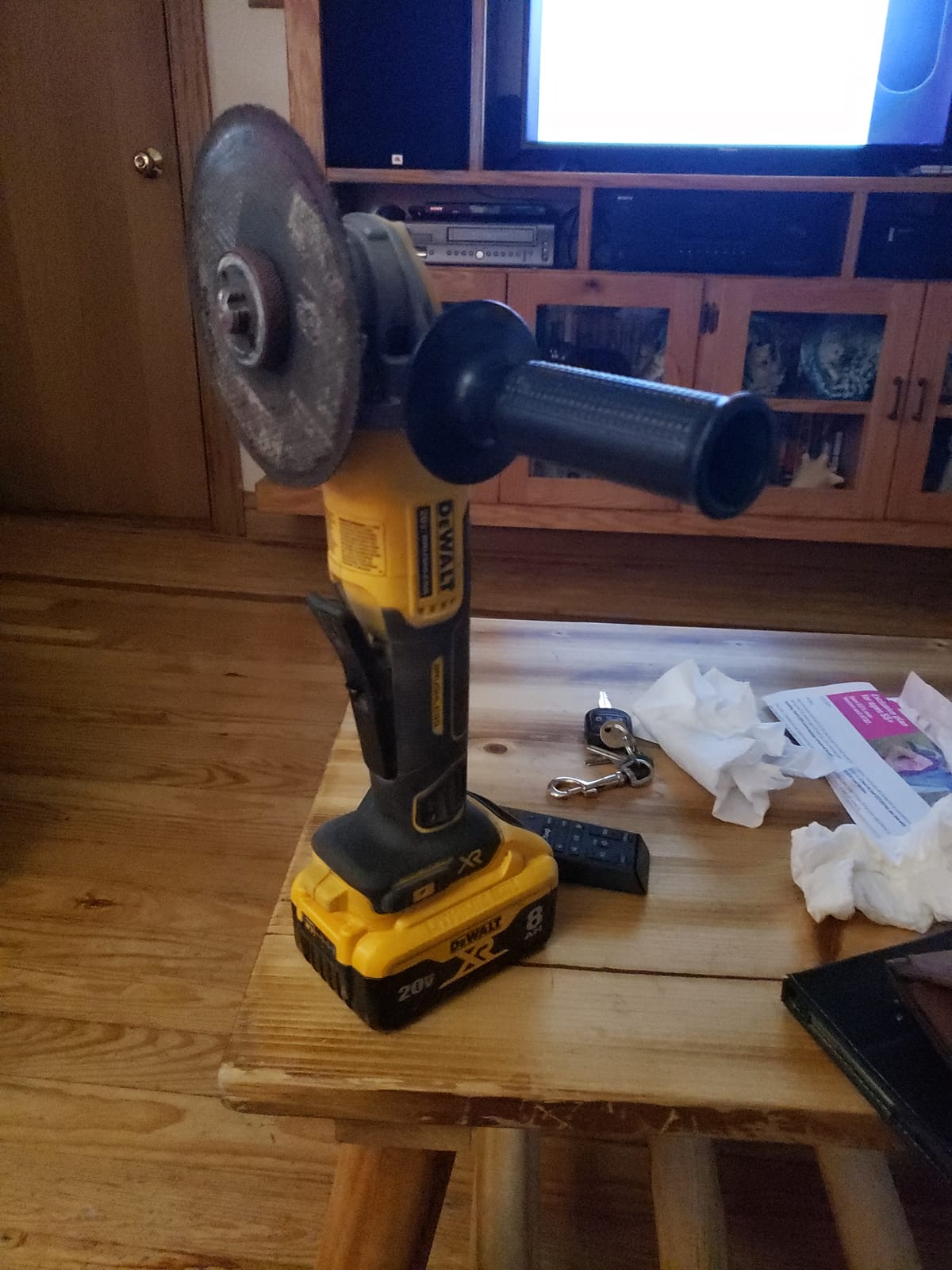 DEWALT 20V MAX* XR Battery, 8.0-Ah (DCB208) customer photo 2