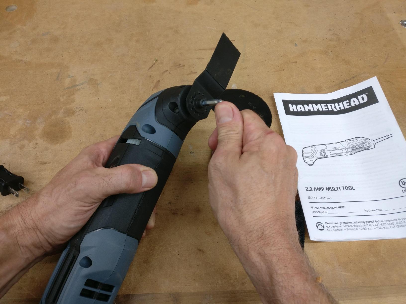 Hammerhead 2.2-Amp Oscillating Multi-Tool with 1pc Flush Cut Blade, 1pc Semicircle Saw Blade, 1pc Sanding pad, 3pcs Sanding Paper - HAMT022 customer photo 2