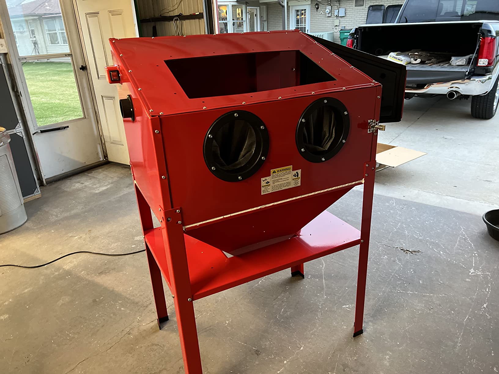 60 Gallon Air Sandblasting Cabinet customer photo 2