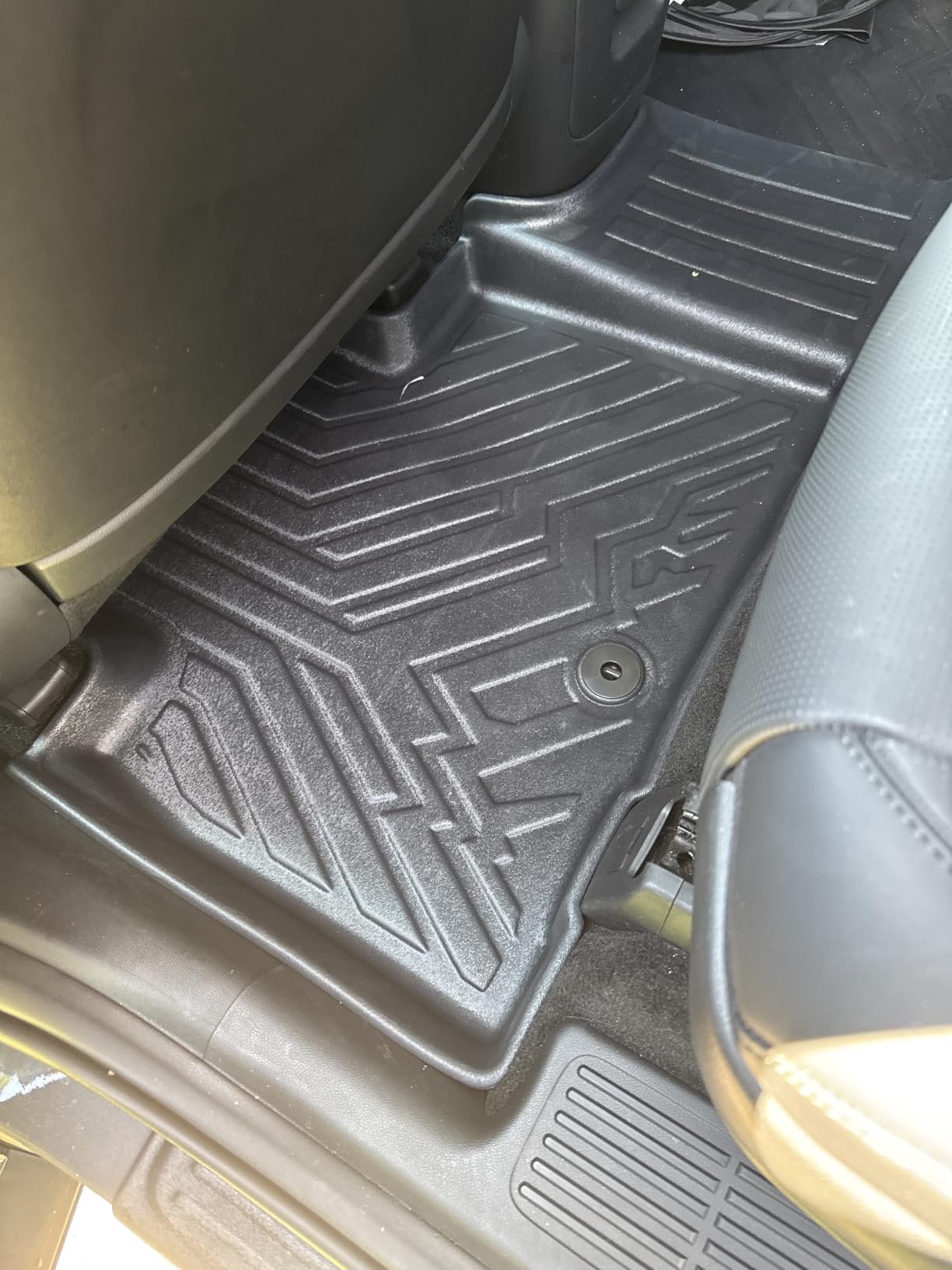 KUST Floor Mats for 2017-2024 Nissan Titan / 2016-2024 Titan XD Crew Cab customer photo 2
