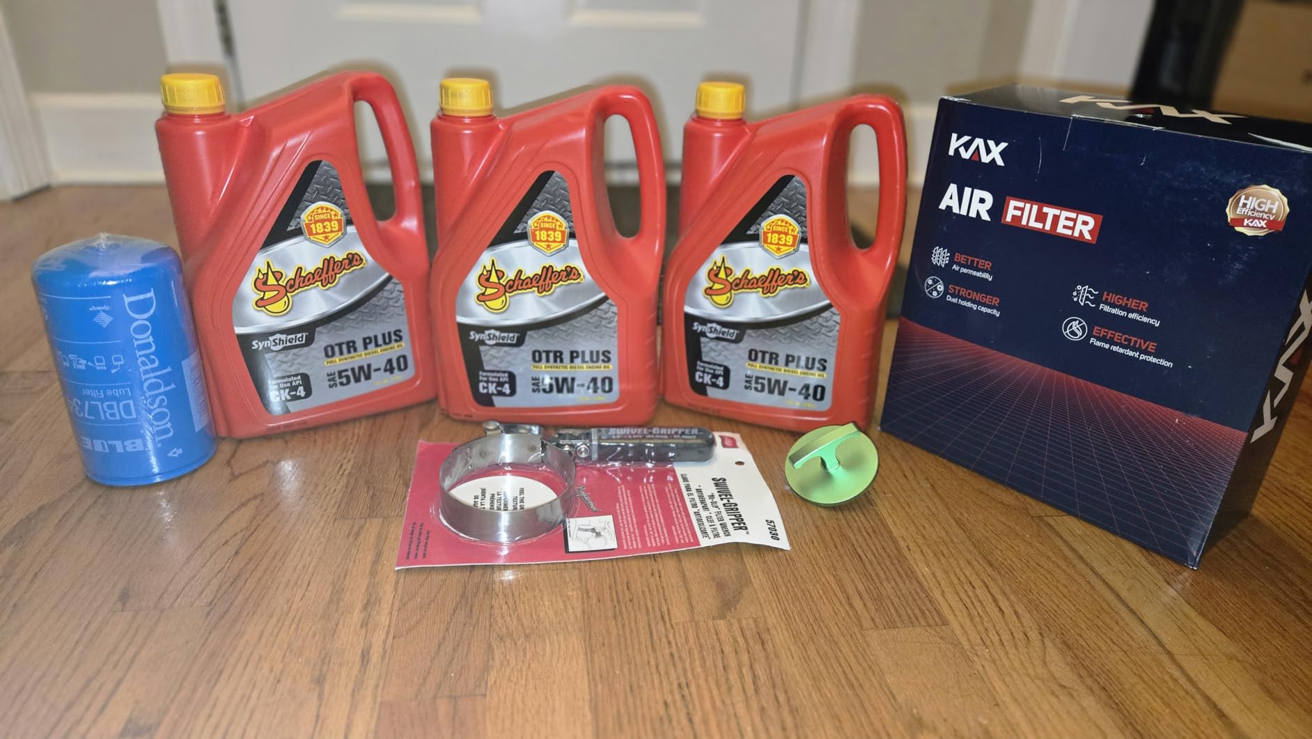Schaeffer Manufacturing Co. 9000CK4-006S SynShield OTR Plus Full Synthetic Diesel Engine Oil 5W-40, 1-Gallon Bottle customer photo 1