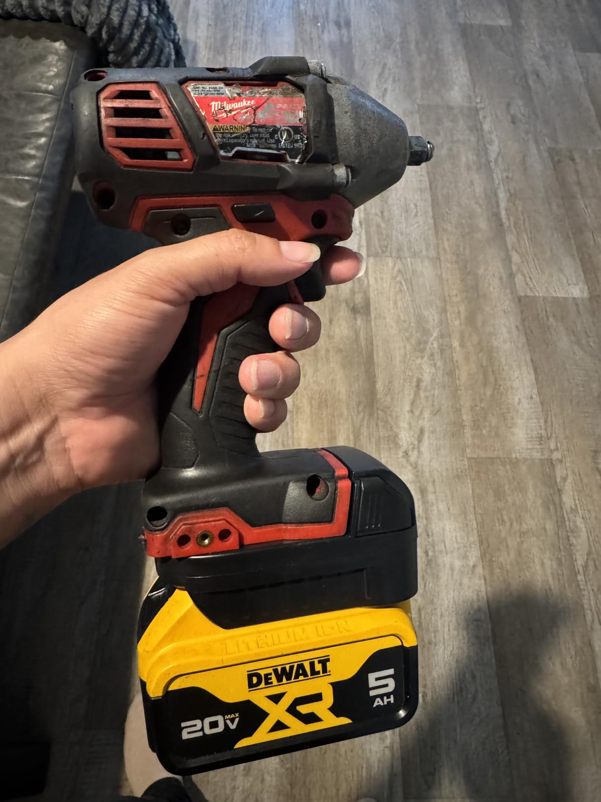 Aikeec Battery Adapter for DeWalt 20V Battery to Milwaukee 18V Tools customer photo 2