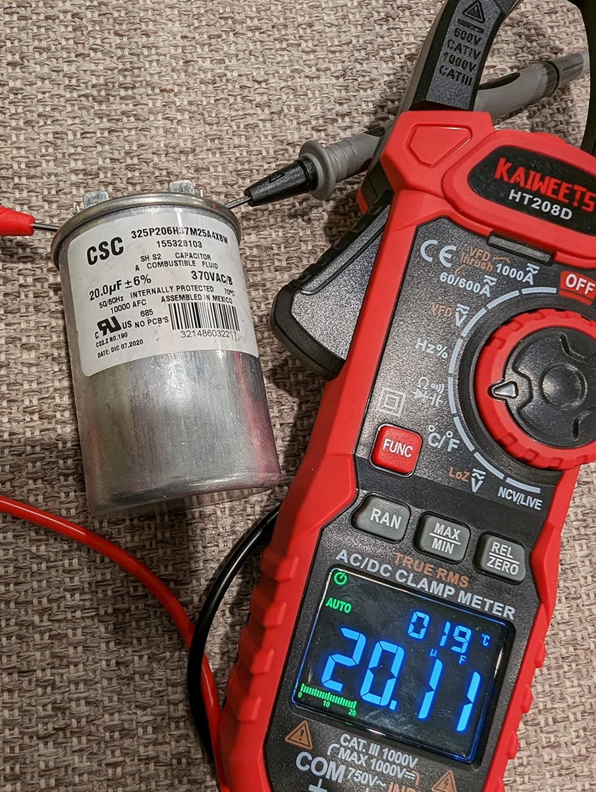 KAIWEETS HT208D Inrush Clamp Meter 1000A True RMS AC/DC Current Amp Meter, VFD, LOZ Mode, 6000 Counts, Measures Current Voltage Temperature Capacitance Resistance Diodes Continuity Duty-Cycle customer photo 2
