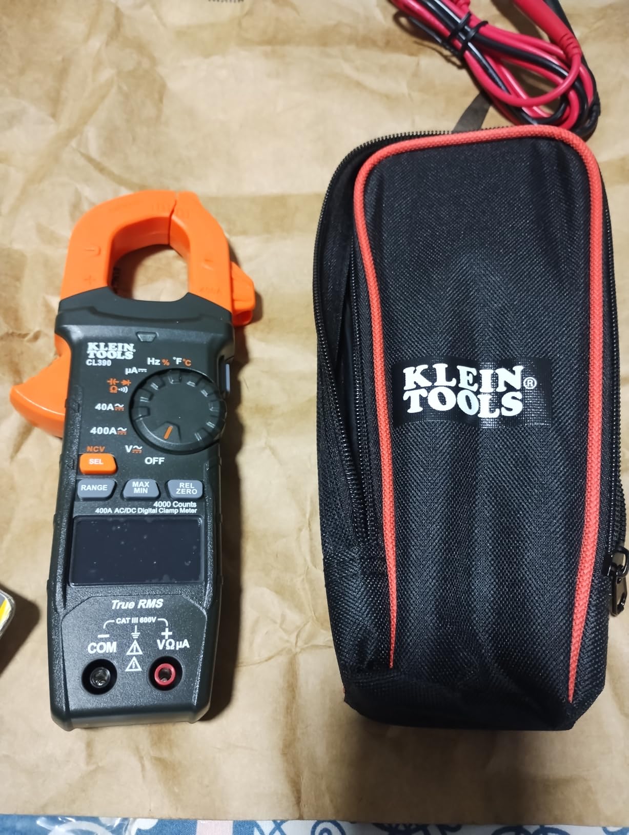Klein Tools CL390 AC/DC Digital Clamp Meter, Auto-Ranging, 400 Amp customer photo 2