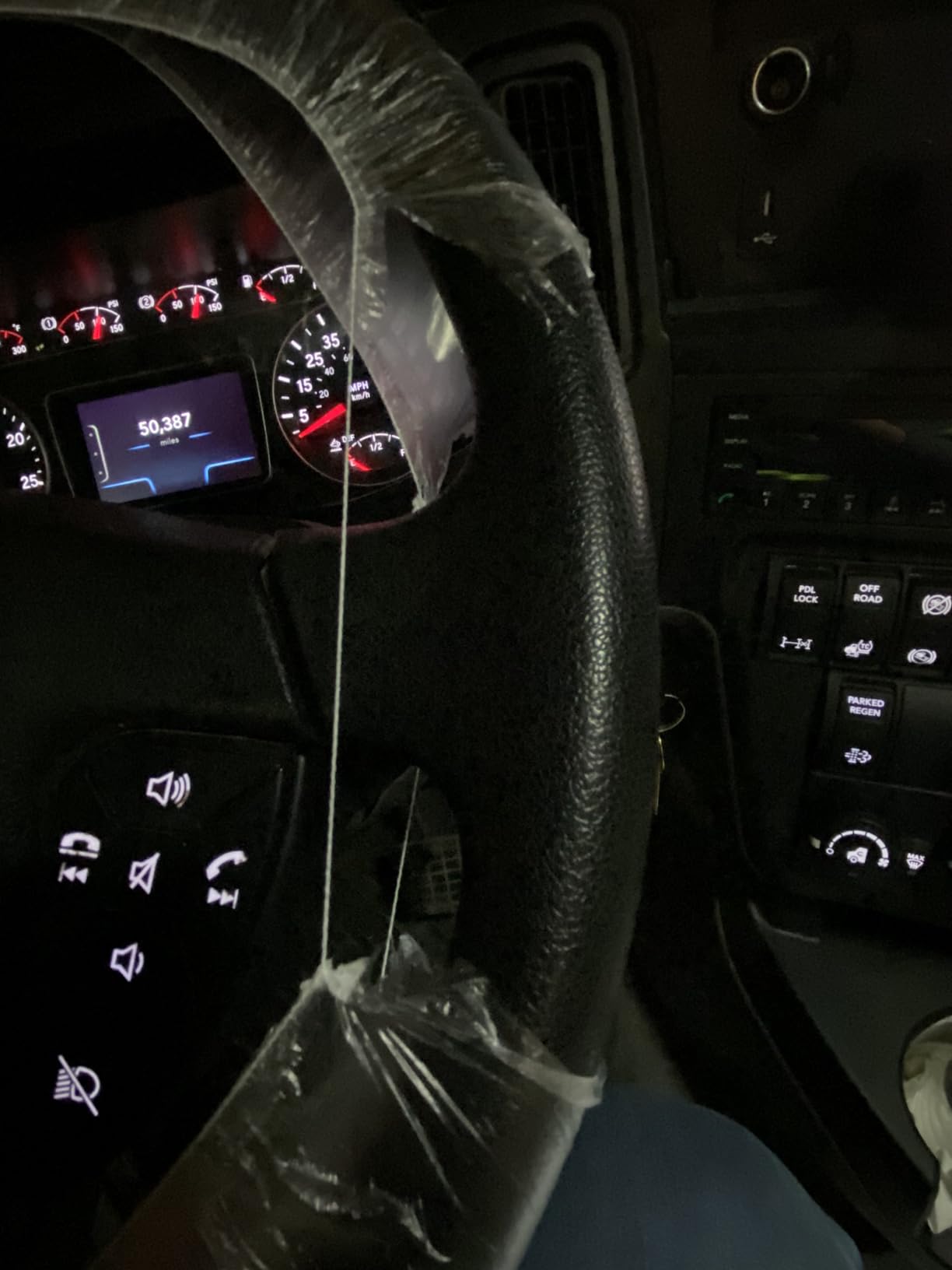 Steering Wheel Protector Clear Plastic Cover Disposable Pack of 100 Universal Automobile Protection customer photo 2