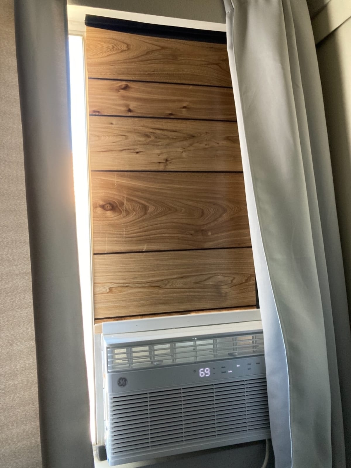 GE Window Air Conditioner 8000 BTU, Wi-Fi Enabled, Energy-Efficient Cooling for Medium Rooms, 8K BTU Window AC Unit with Easy Install Kit, Control Using Remote or Smartphone App customer photo 1