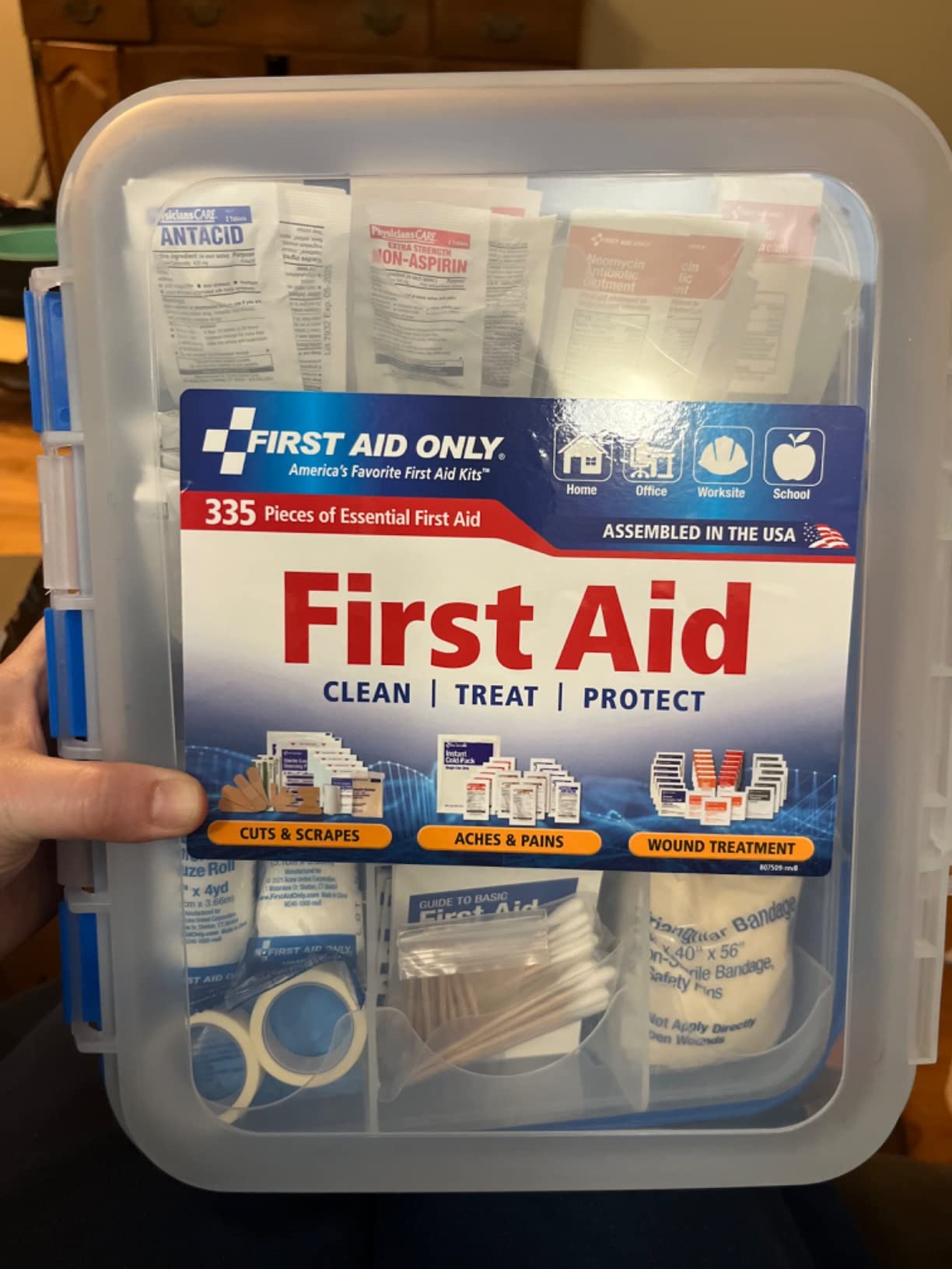 First Aid Only 91247 OSHA-Compliant First Aid Kit, All-Purpose 100-Person Emergency First Aid Kit for Business, Worksite, Home, and Car, 335 Pieces, Multicolored customer photo 1