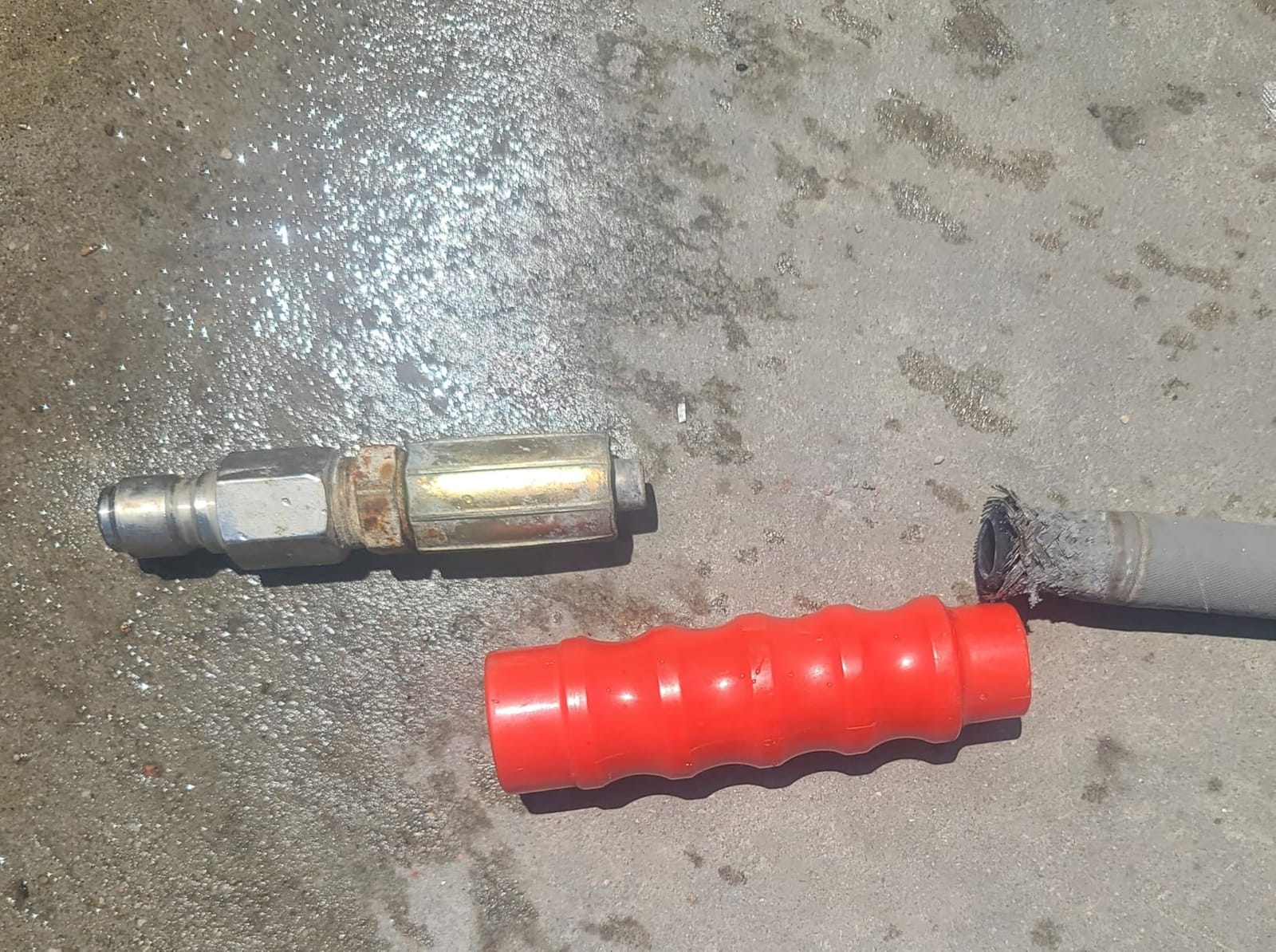 RIDGE WASHER Pressure Washer Hose 50 Ft X 3/8 Inch for Hot and Cold Water customer photo 1