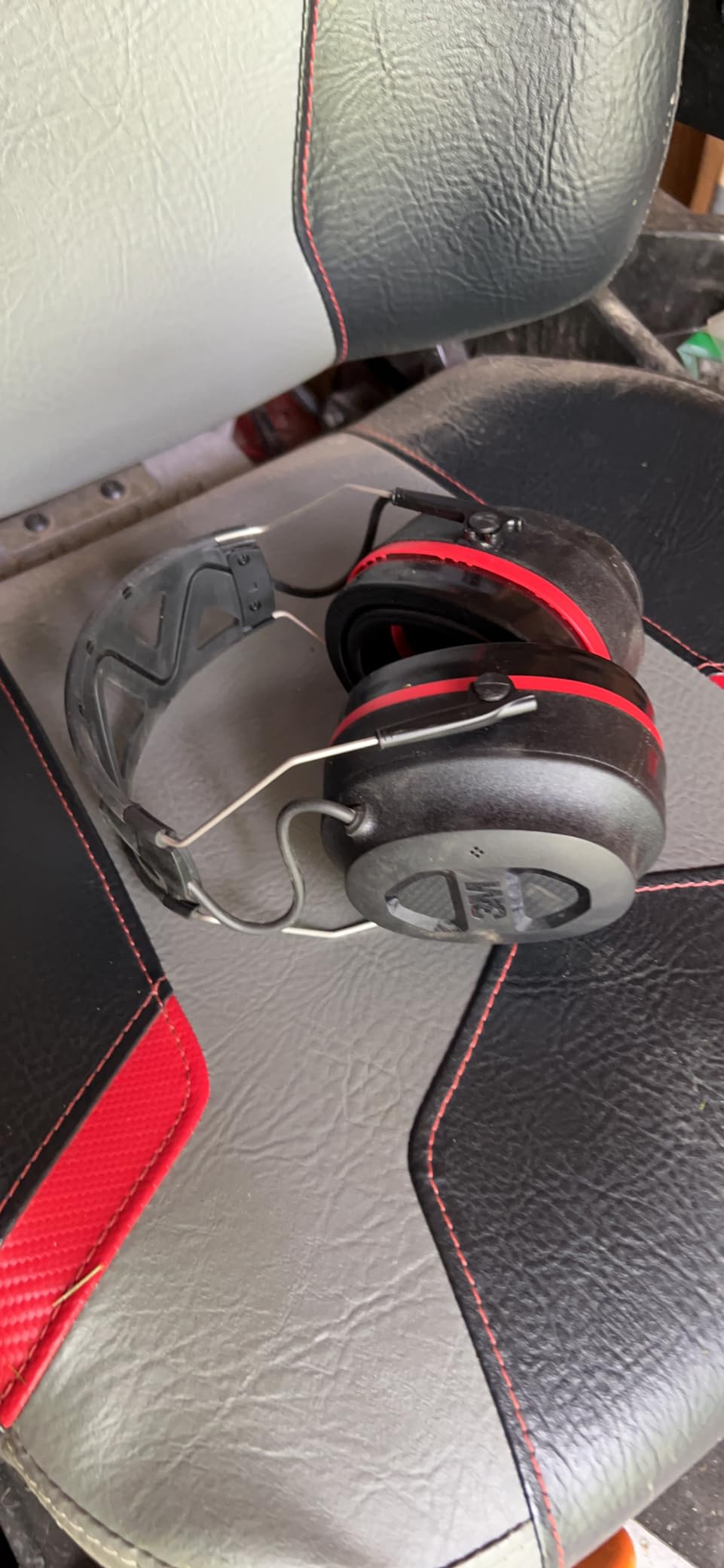 3M Pro-Protect + Gel Cushions Electronic Hearing Protector with Bluetooth Wireless Technology, NRR 26 dB customer photo 2