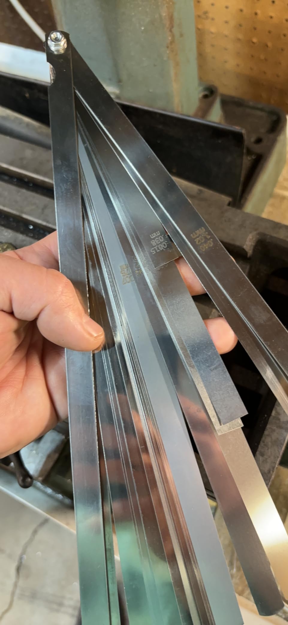 Hotop 25 Blades Steel Feeler Gauge for Measuring Gap, 0.038-1.02mm customer photo 1