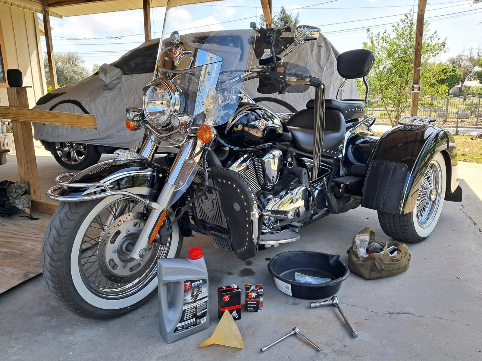 TRIAX XTerra 4T 10W-40 Full Synthetic 4 Stroke Engine Oil | For Motorcycles, ATVs, Quads & Snowmobiles | Exceeds JASO MA2 & API SL/SM/SN | True All Season | Race Ready (1 Gallon) customer photo 2