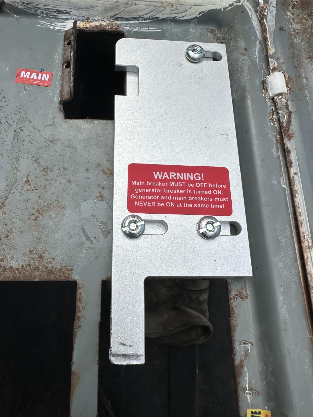 Generator Interlock Kit Compatible with Square D Vertical Main 150 or 200 amp Breaker,3 1/4 to 4 Inch Spacing Between Main and Branch Breaker customer photo 2