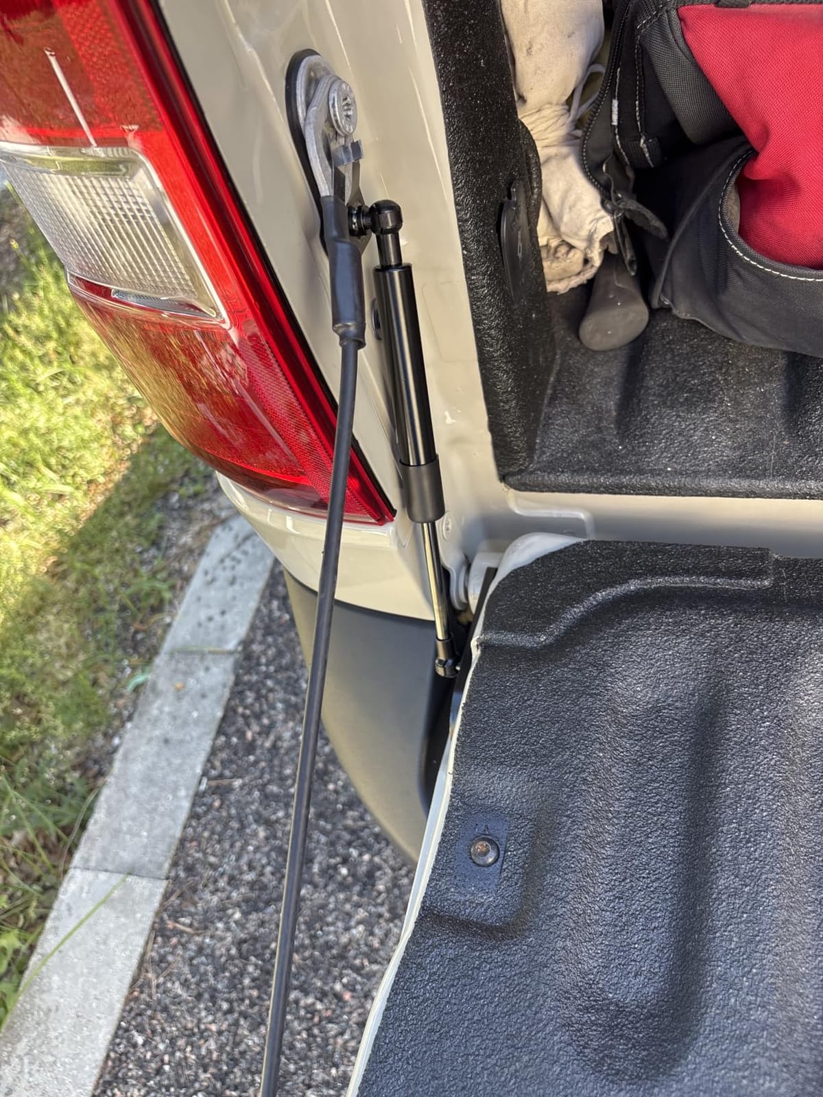 ARANA Tailgate Assist Shock Soft Open for F250 F350 Super Duty 2017-2026 customer photo 1