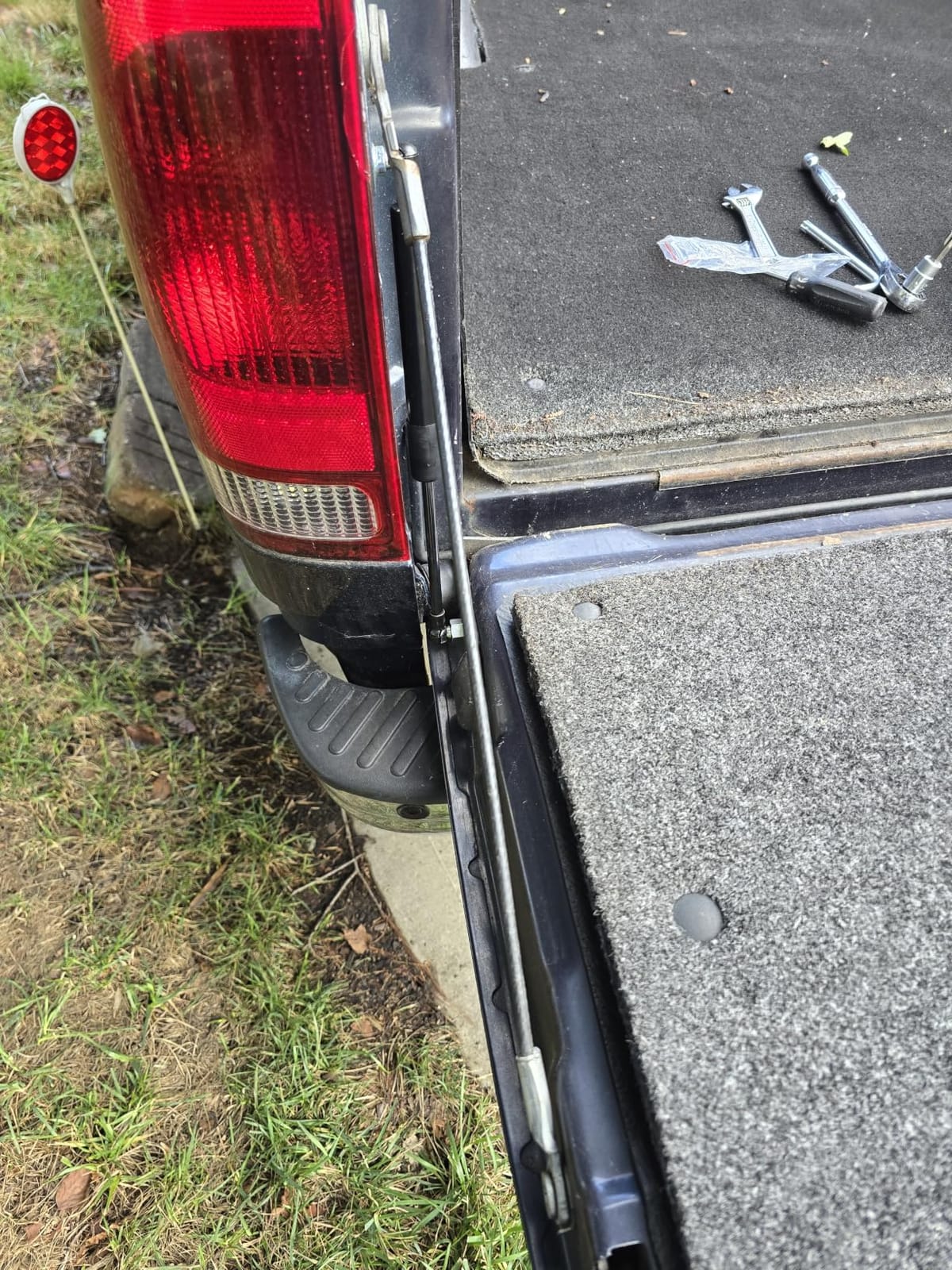 ARANA Tailgate Assist Shock Soft Open for F250 F350 Super Duty 2017-2026 customer photo 2